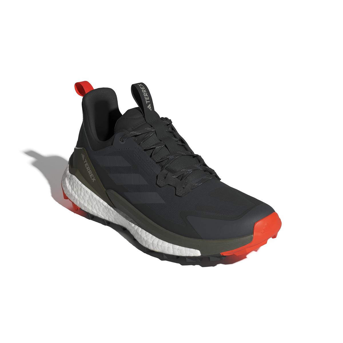 product/a/d/adidas_id7690_6_footwear_photography_front_lateral_top_view_white.jpg