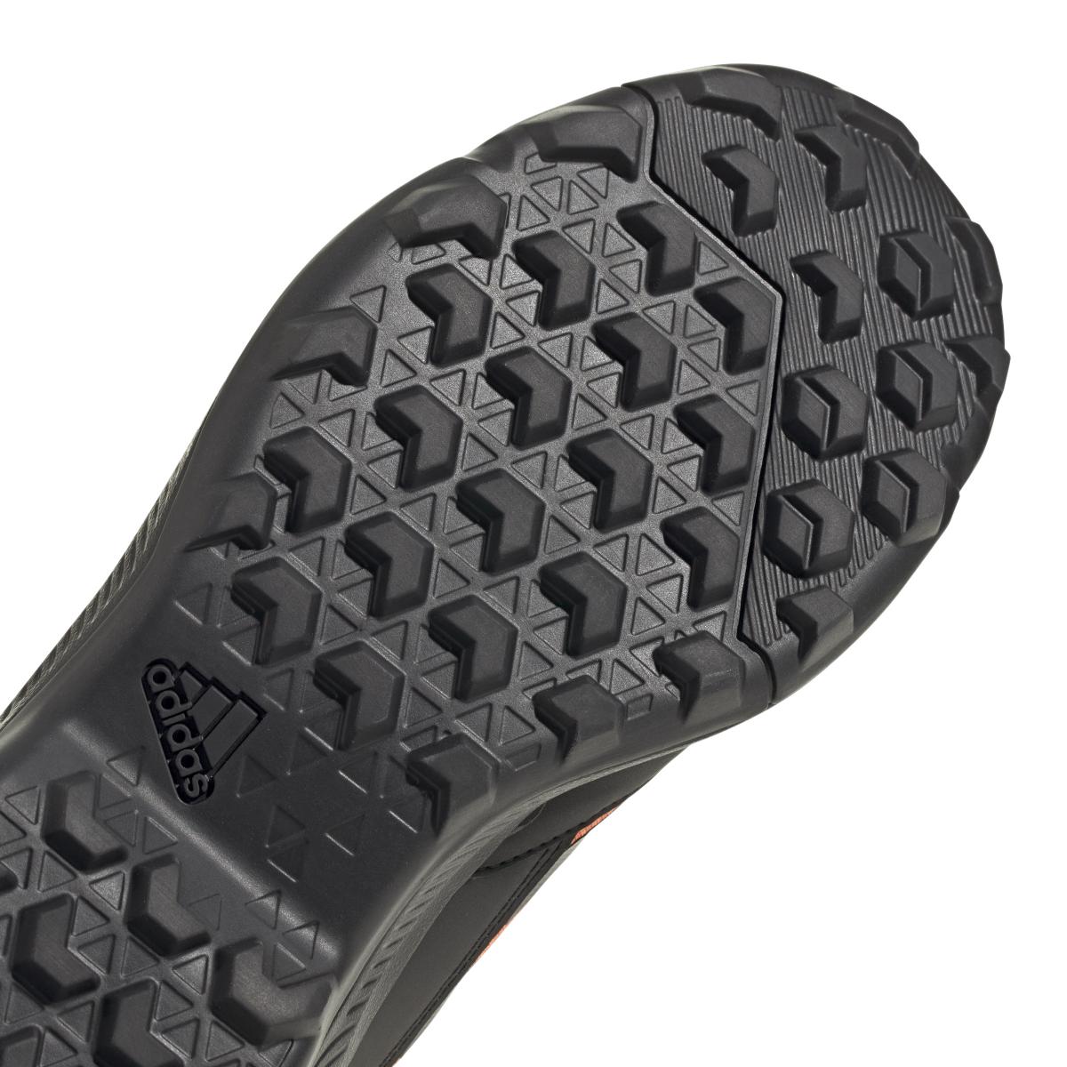 product/a/d/adidas_id7848_9_footwear_photography_detail_view_2_white.jpg