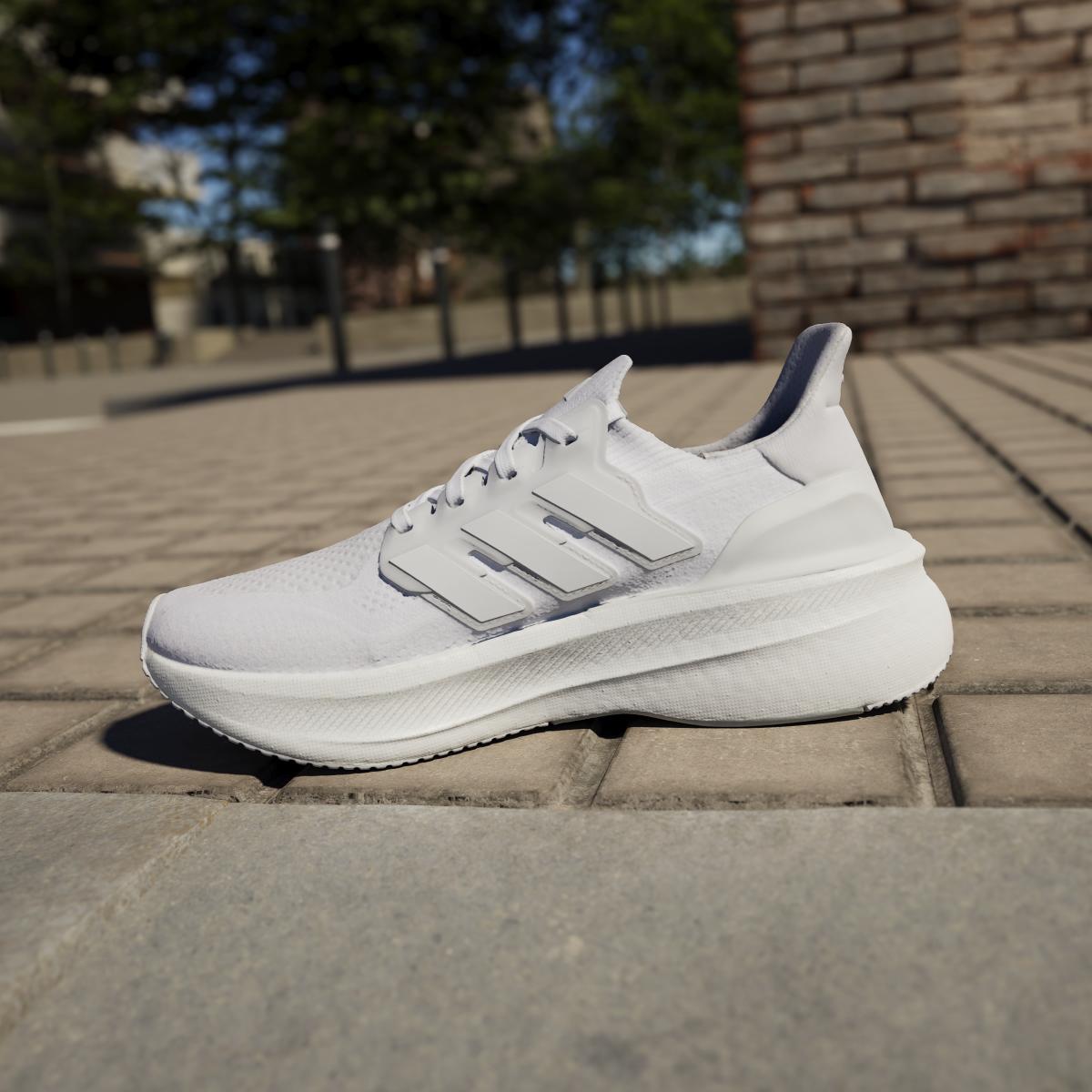 product/a/d/adidas_id8848_20_footwear_photography_heromrktng_view_7.jpg
