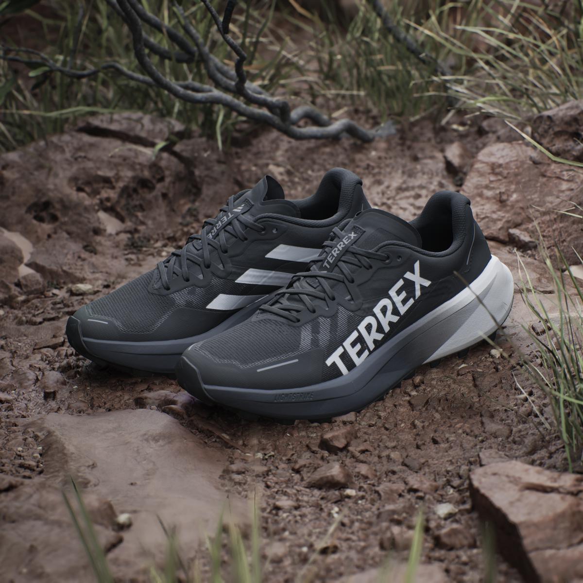product/a/d/adidas_ie0813_18_footwear_photography_heromrktng_view_5.jpg