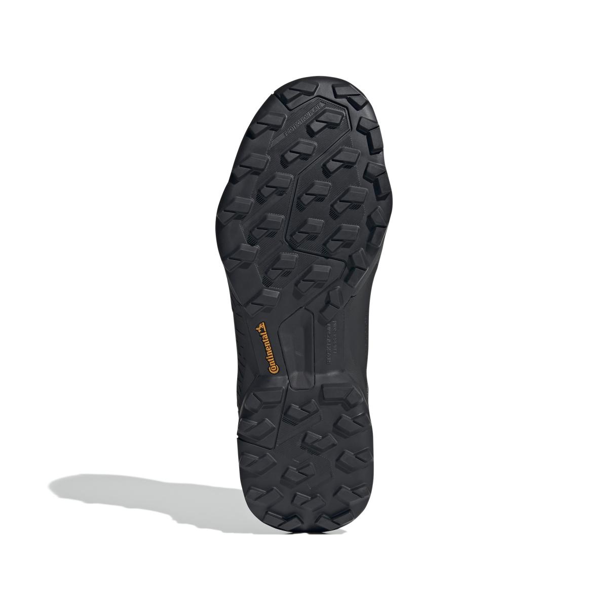 product/a/d/adidas_ie5065_4_footwear_photography_bottom_view_white.jpg