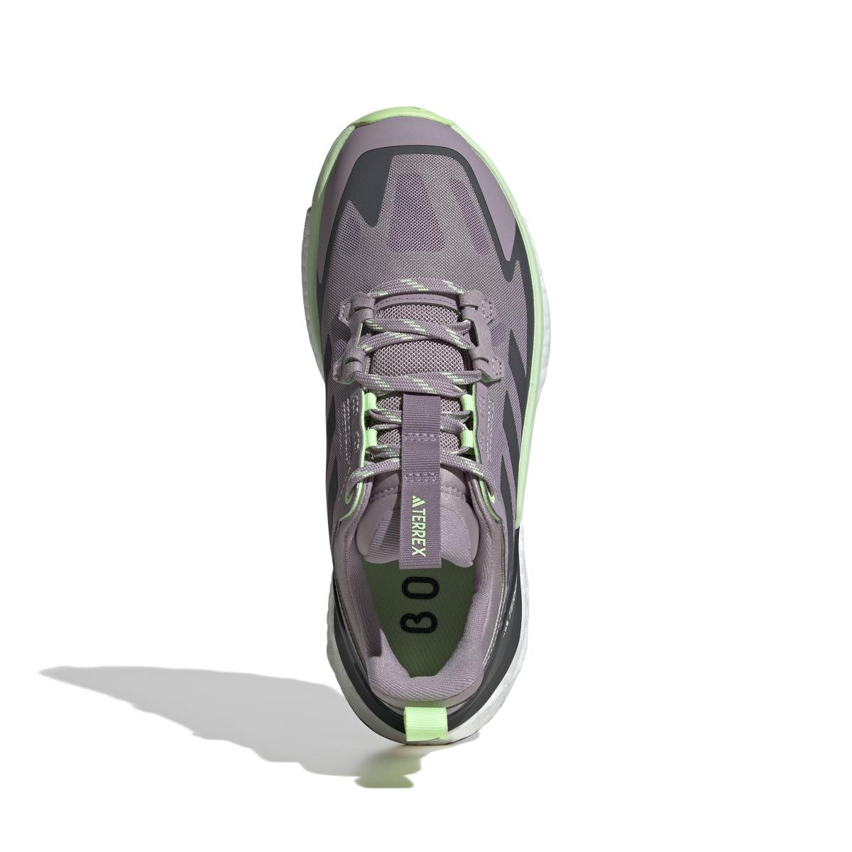 product/a/d/adidas_ie5123_3_footwear_photography_top_portrait_view_white.jpg
