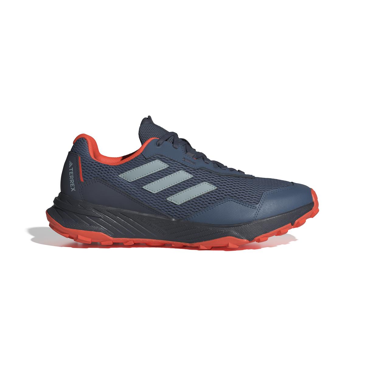 product/a/d/adidas_ie5908_1_footwear_photography_side_lateral_center_view_white-nw032224.jpg