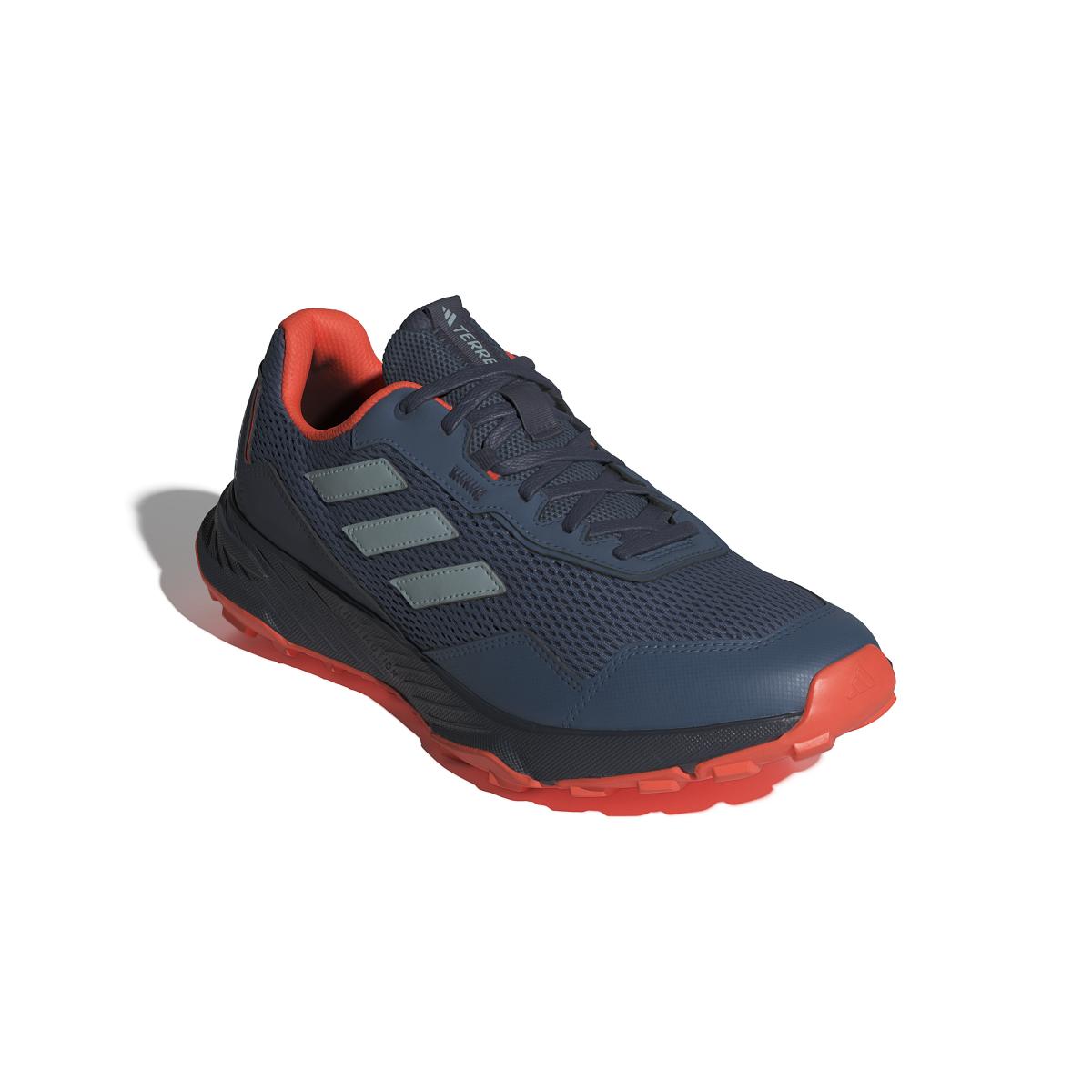 product/a/d/adidas_ie5908_6_footwear_photography_front_lateral_top_view_white-nw032224.jpg