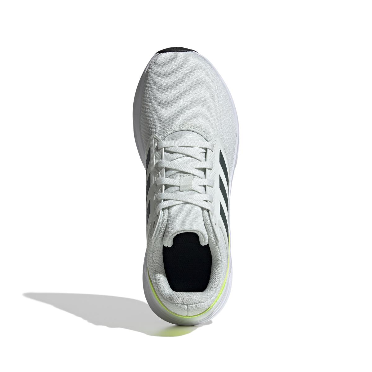 product/a/d/adidas_ie8135_3_footwear_photography_top_portrait_view_white.jpg