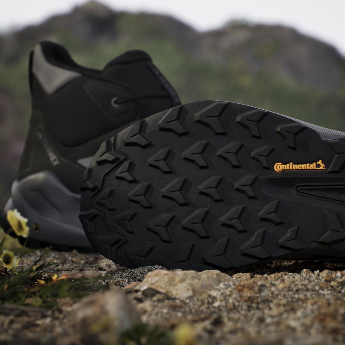 product/a/d/adidas_ie9062_24_footwear_photography_heromrktng_view_11.jpg