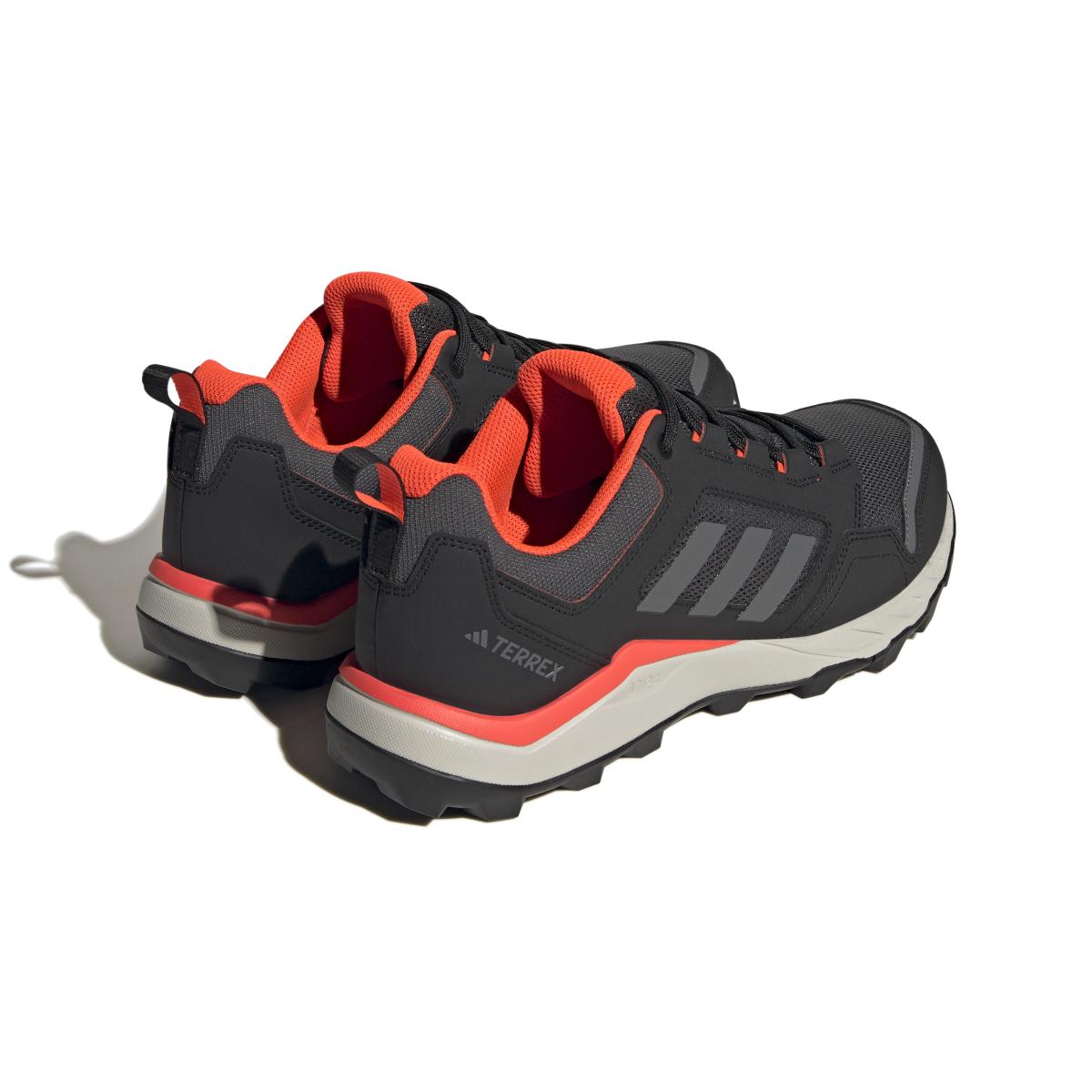 product/a/d/adidas_ie9398_7_footwear_photography_back_lateral_top_view_white.jpg