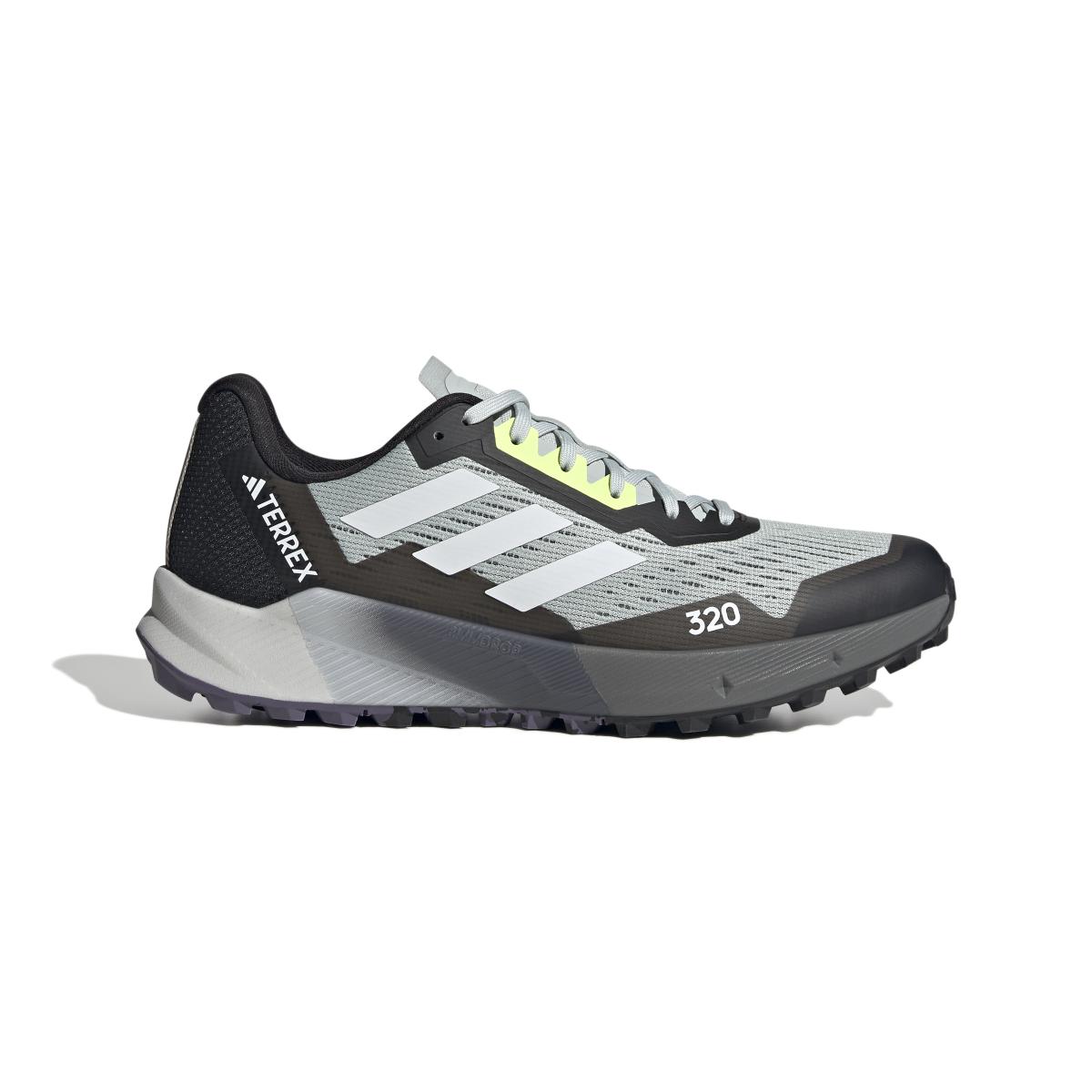 product/a/d/adidas_if2571_1_footwear_photography_side_lateral_center_view_white.jpg