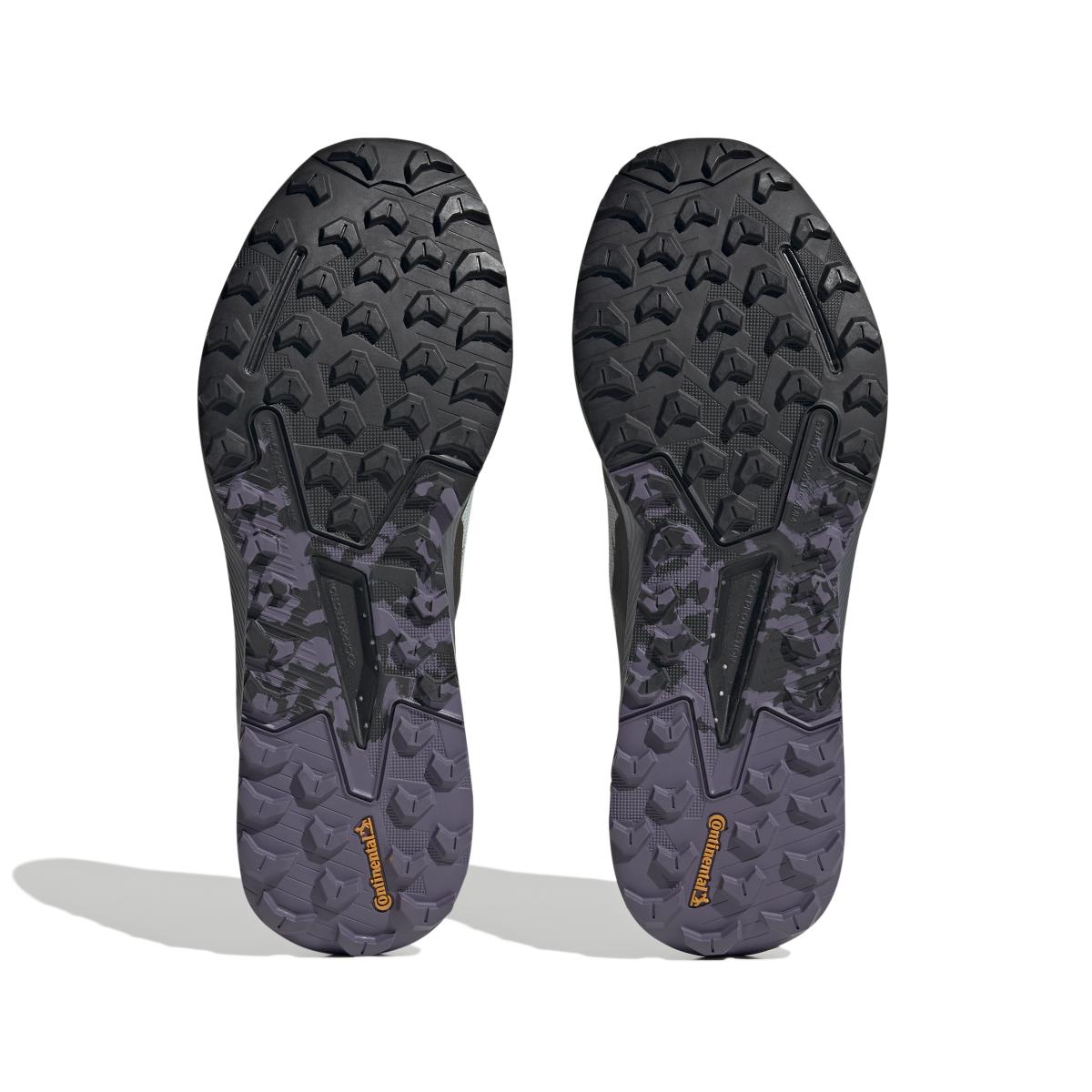 product/a/d/adidas_if2571_4_footwear_photography_bottom_view_white.jpg