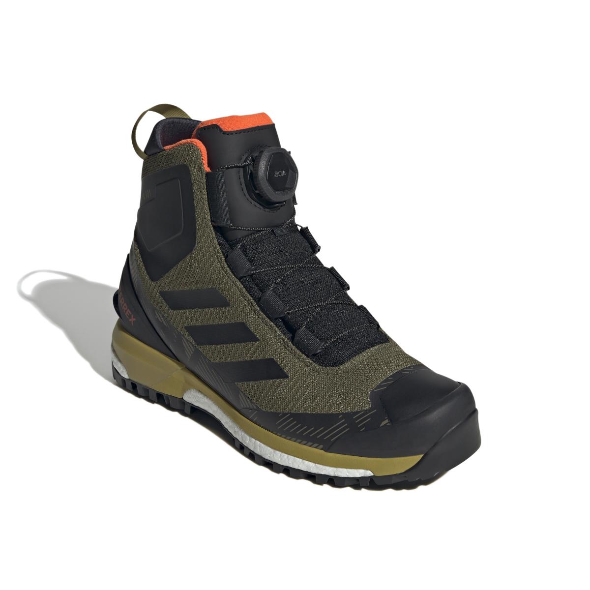 product/a/d/adidas_if4955_6_footwear_photography_front_lateral_top_view_white.jpg