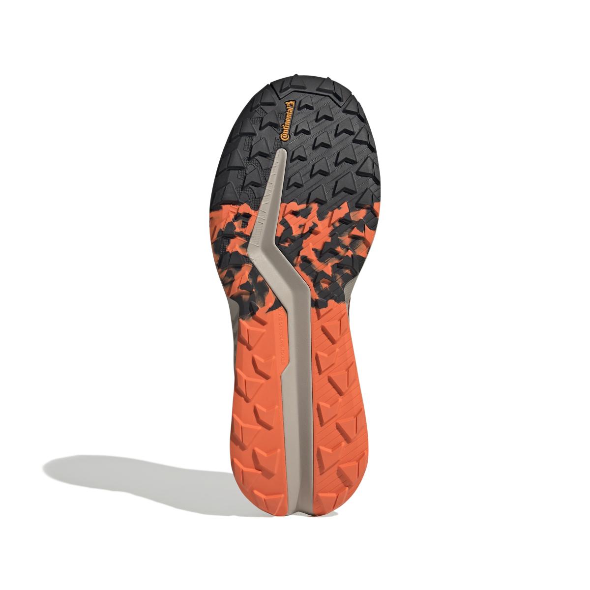 product/a/d/adidas_if5007_4_footwear_photography_bottom_view_white_bv.jpg