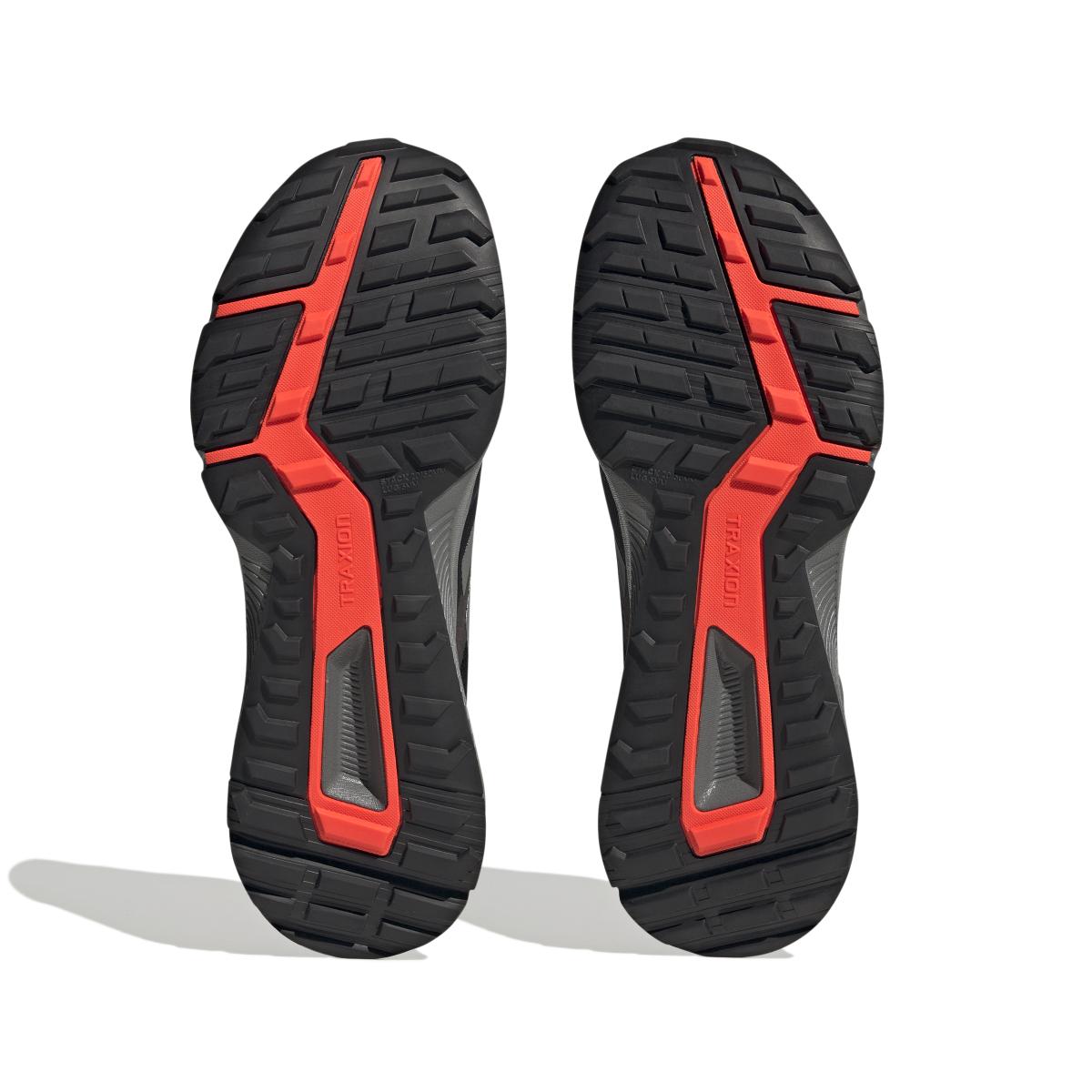 product/a/d/adidas_if5010_4_footwear_photography_bottom_view_white.jpg