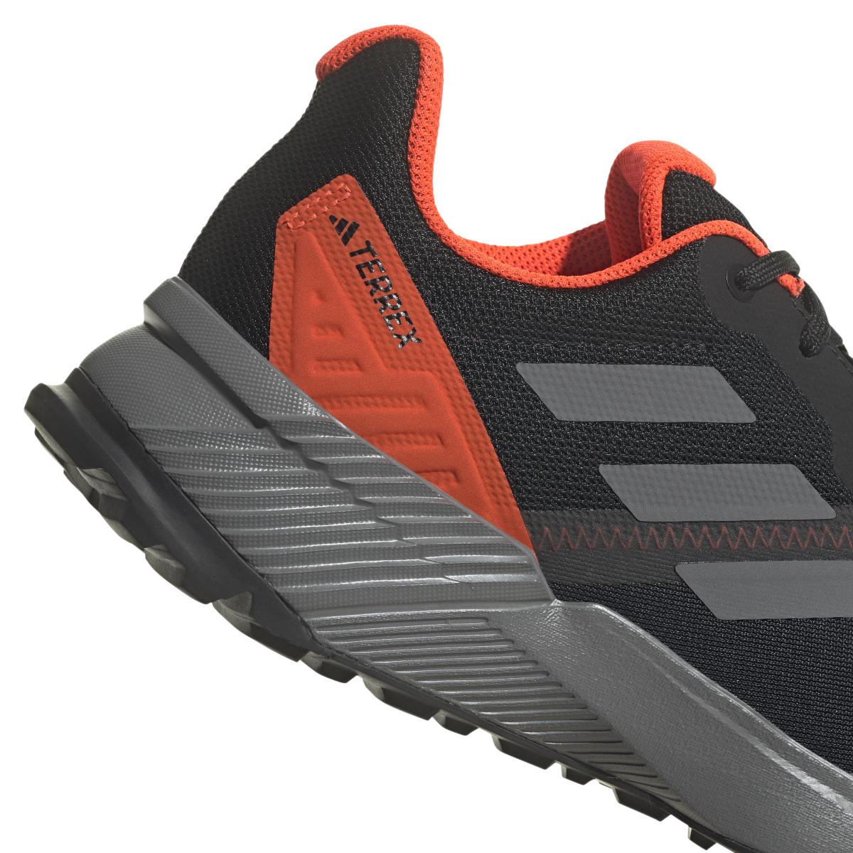product/a/d/adidas_if5010_8_footwear_photography_detail_view_1_white.jpg