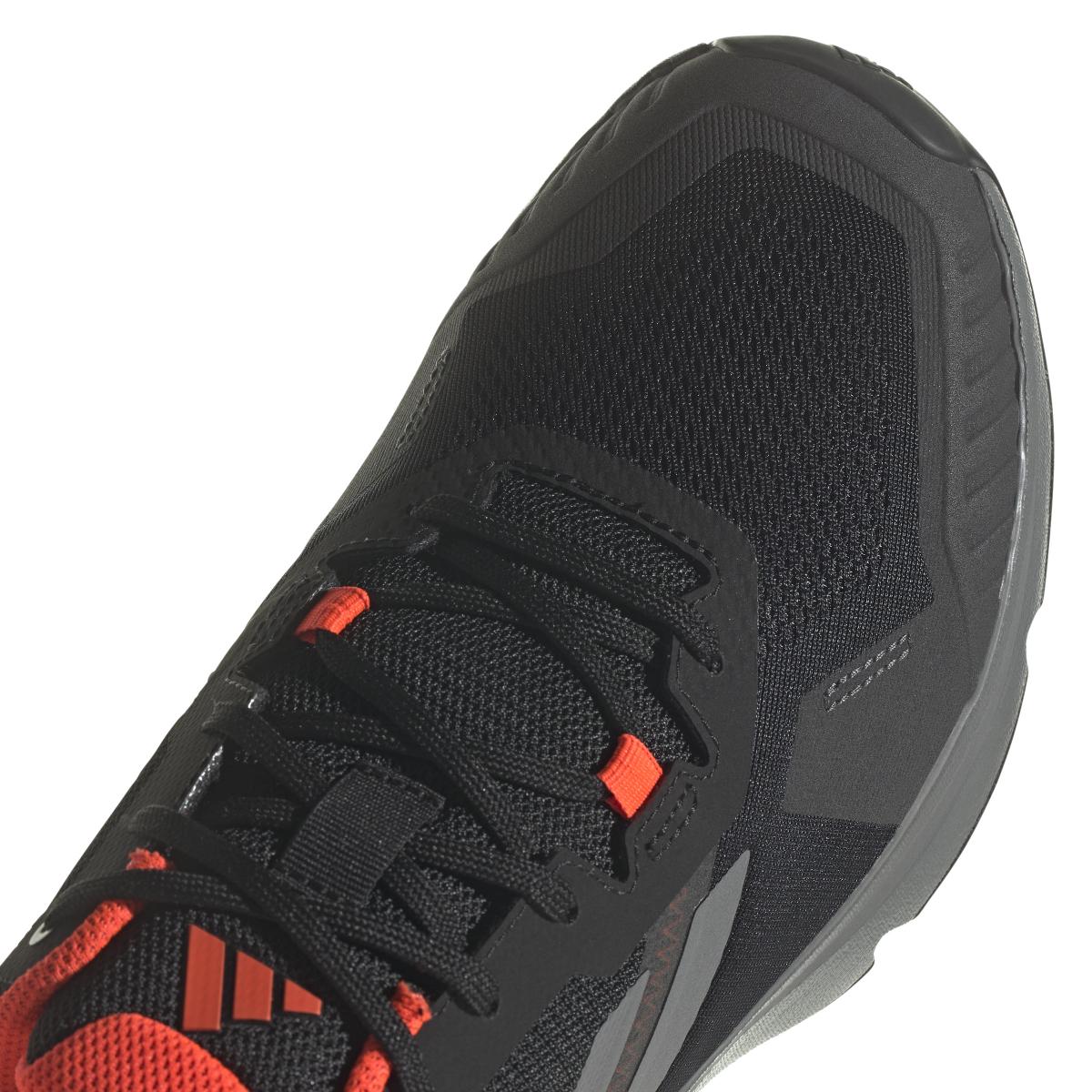 product/a/d/adidas_if5010_9_footwear_photography_detail_view_2_white.jpg