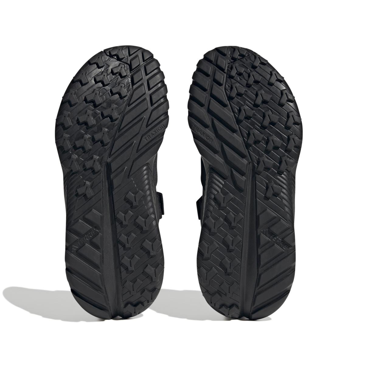 product/a/d/adidas_if7596_4_footwear_photography_bottom_view_white-nw052424.jpg