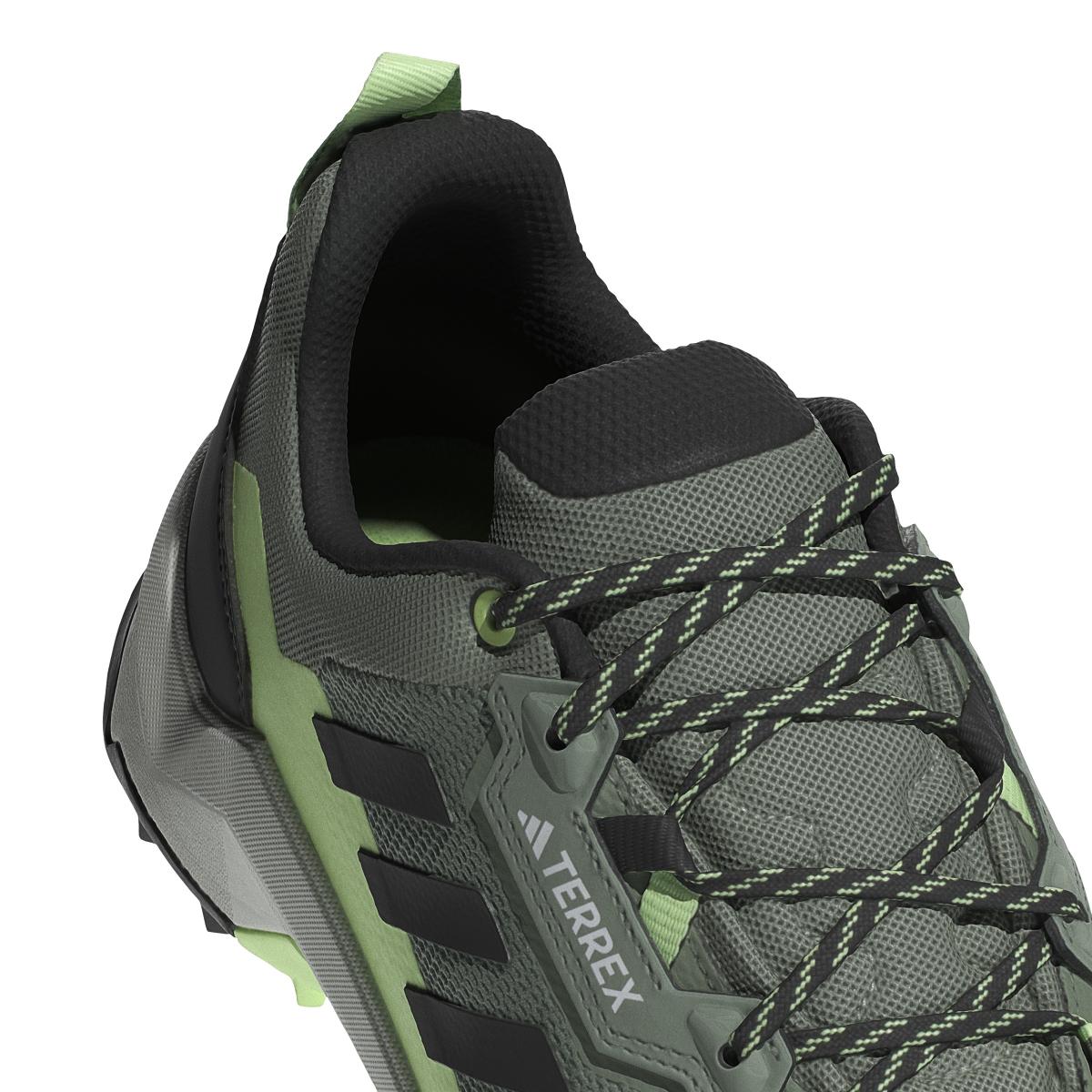 product/a/d/adidas_ig5683_9_footwear_photography_detail_view_2_white.jpg