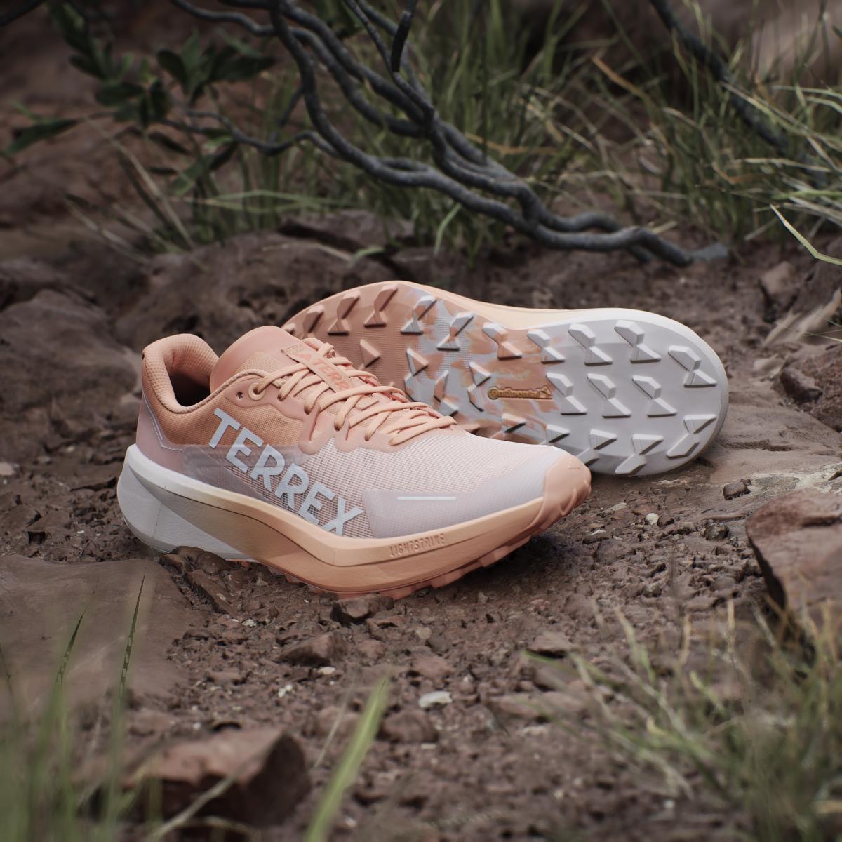 product/a/d/adidas_ig6582_21_footwear_photography_heromrktng_view_8.jpg
