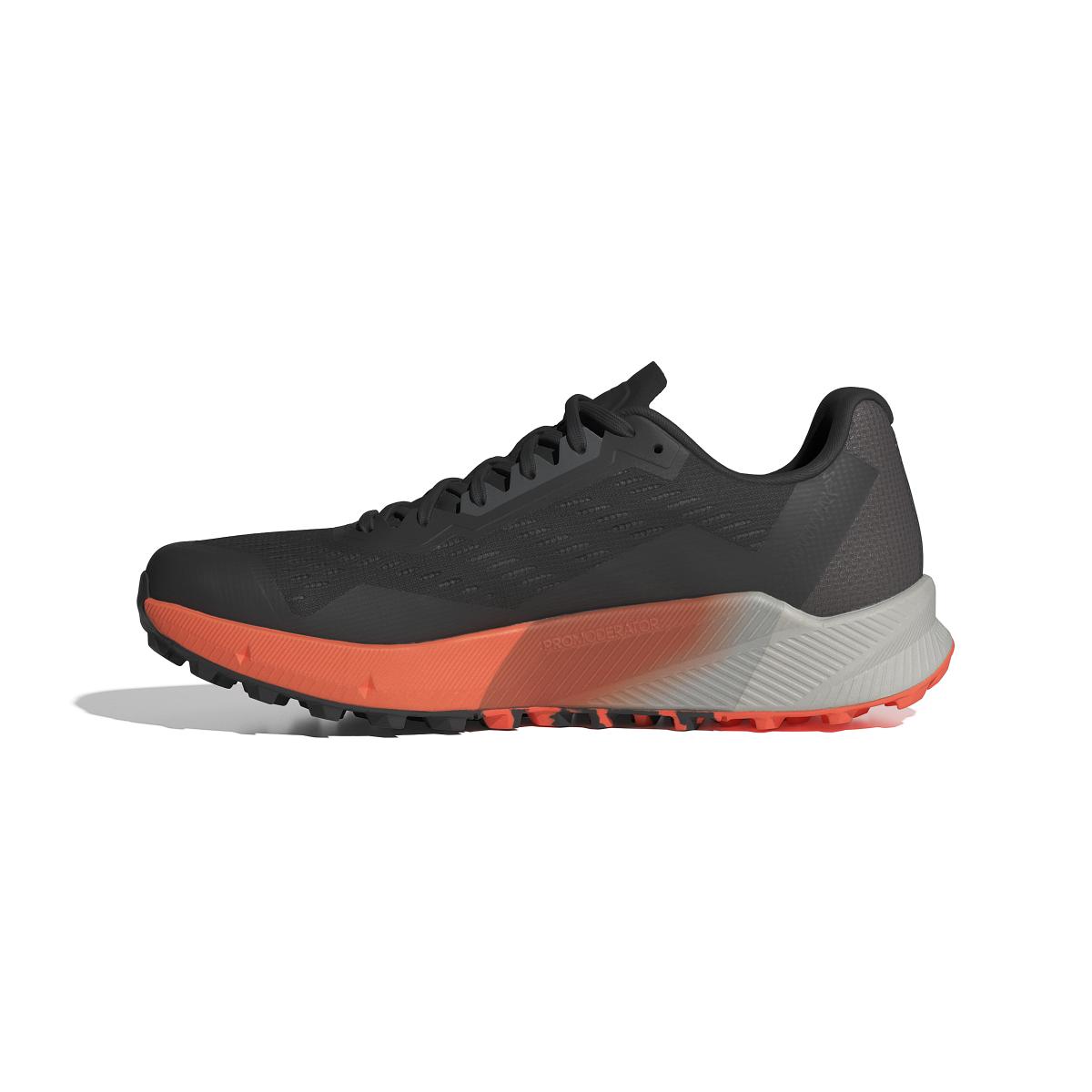 product/a/d/adidas_ig8018_5_footwear_photography_side_medial_center_view_white.jpg