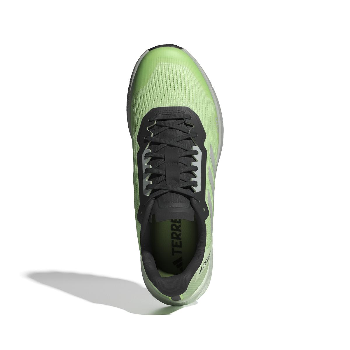 product/a/d/adidas_ig8019_3_footwear_photography_top_portrait_view_white.jpg