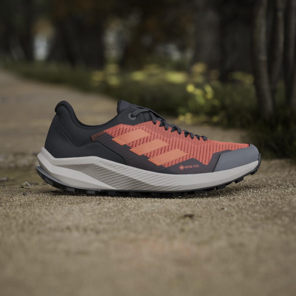 product/a/d/adidas_ig8930_16_footwear_photography_heromrktng_view_3.jpg
