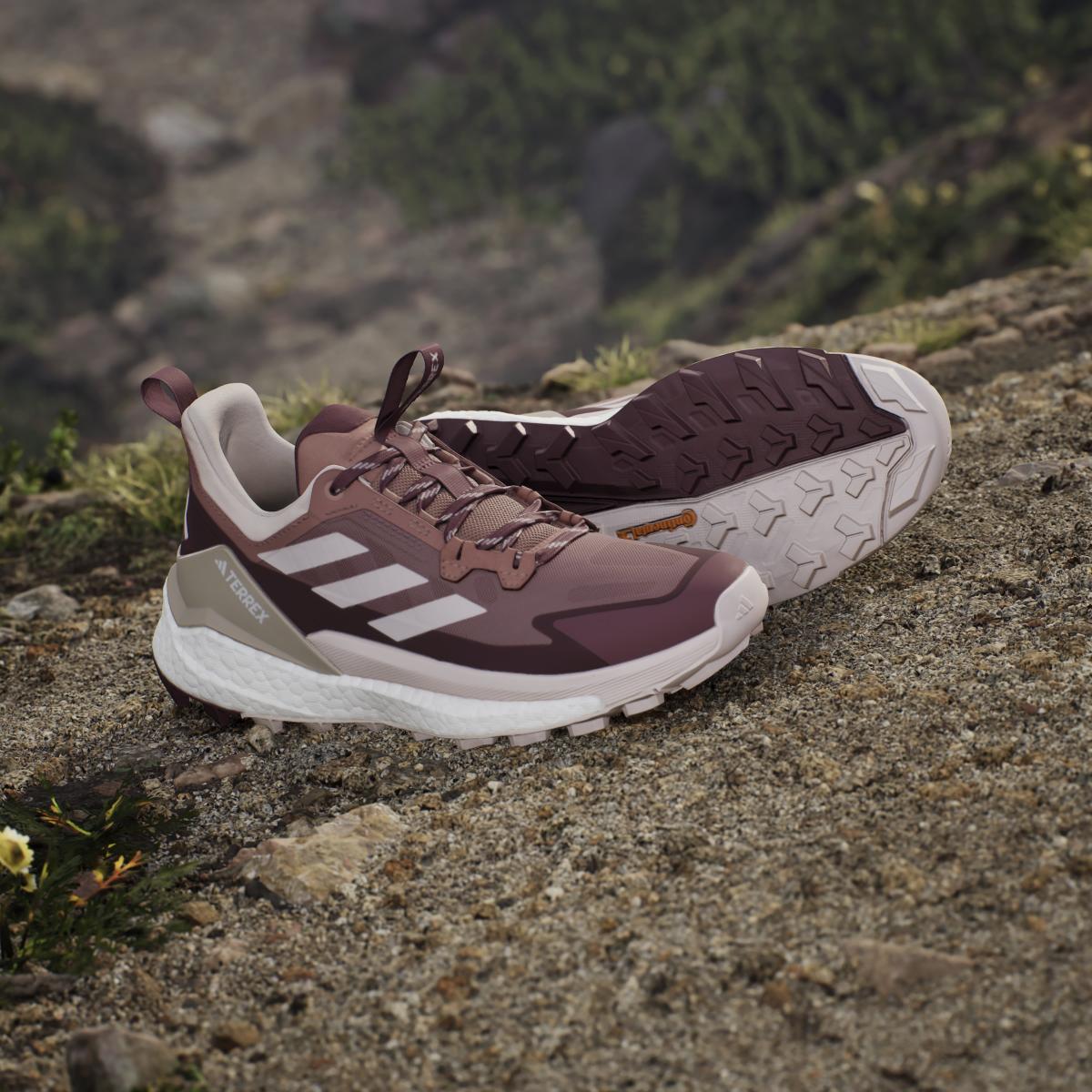 product/a/d/adidas_ih0614_21_footwear_photography_heromrktng_view_8-nw091625.jpg