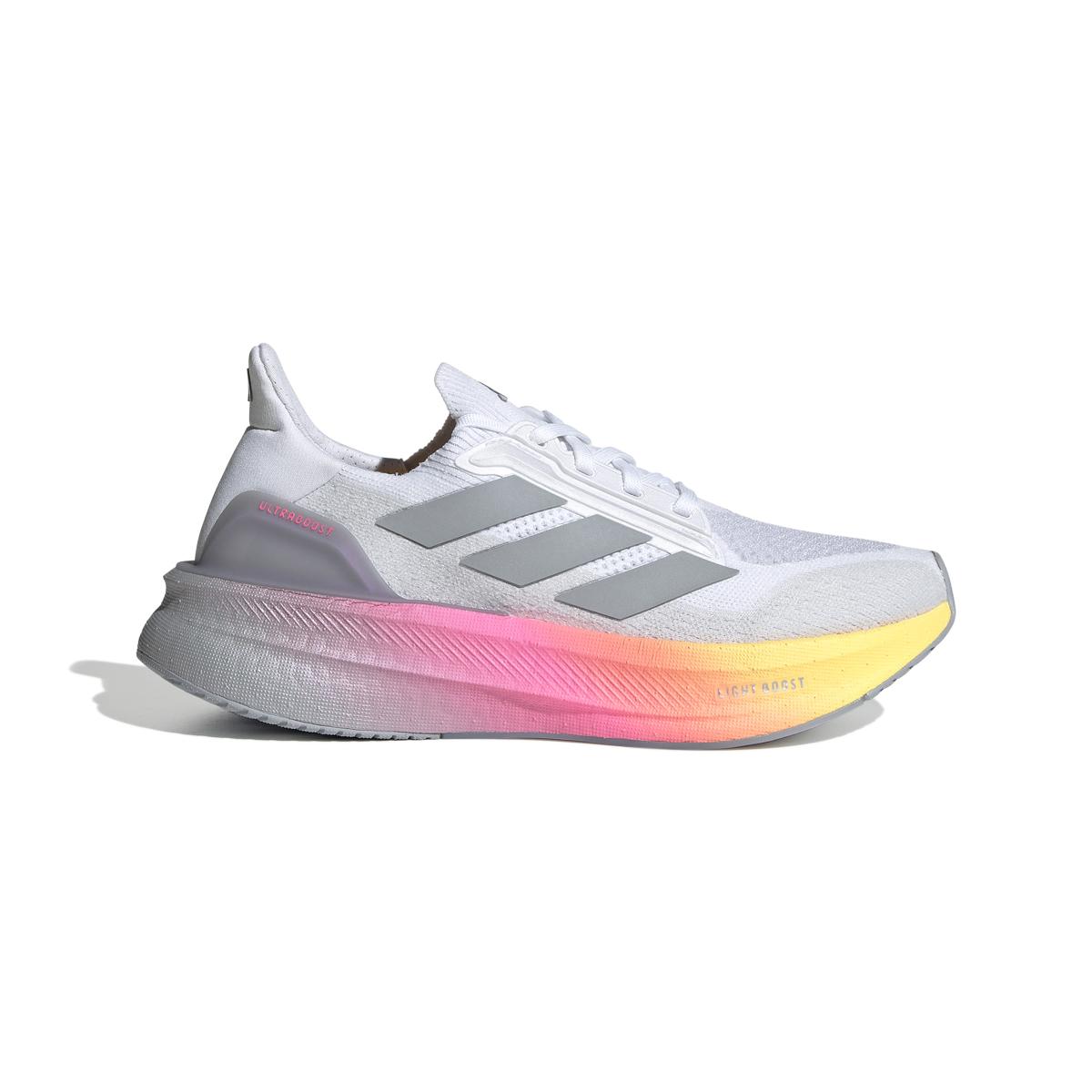 product/a/d/adidas_ih0638_1_footwear_photography_side_lateral_center_view_white.jpg