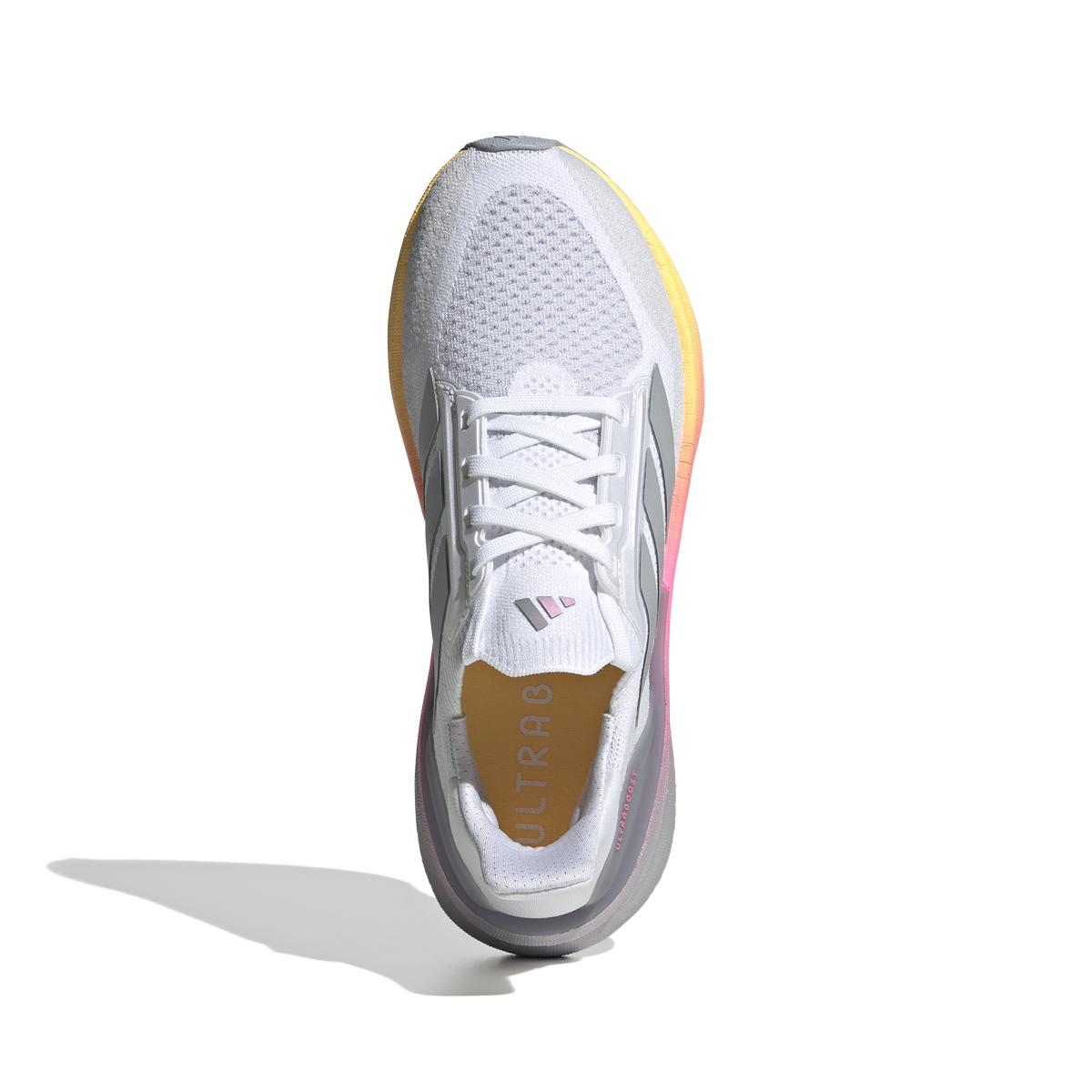 product/a/d/adidas_ih0638_3_footwear_photography_top_portrait_view_white.jpg