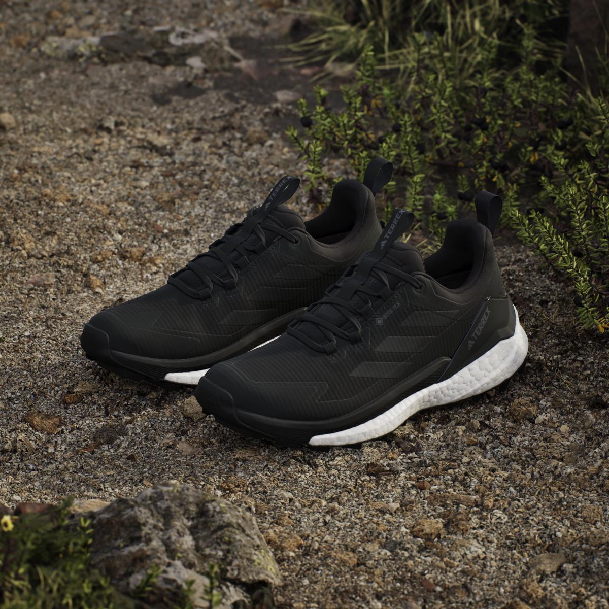 product/a/d/adidas_ih0671_20_footwear_photography_heromrktng_view_5.jpg