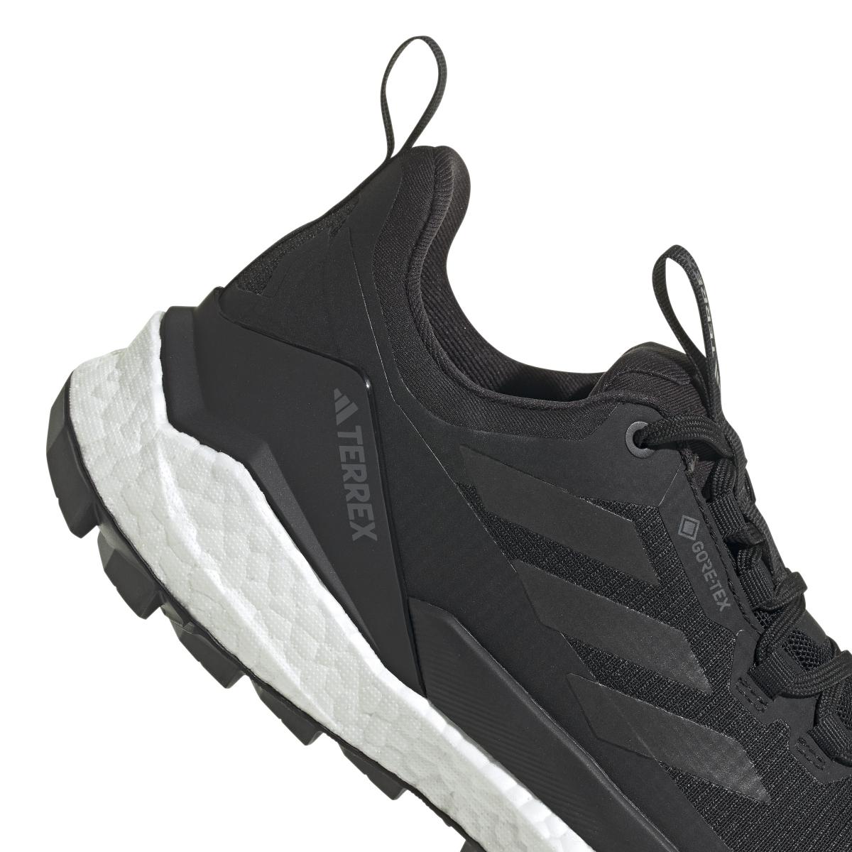 product/a/d/adidas_ih0671_9_footwear_photography_detail_view_2_white.jpg