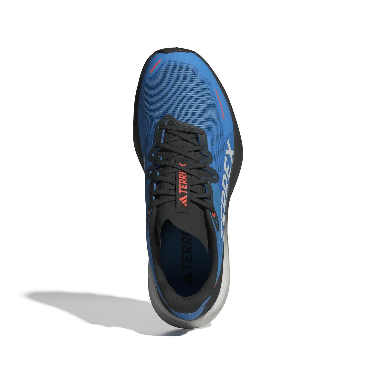 product/a/d/adidas_ih0982_3_footwear_photography_top_portrait_view_white.jpg