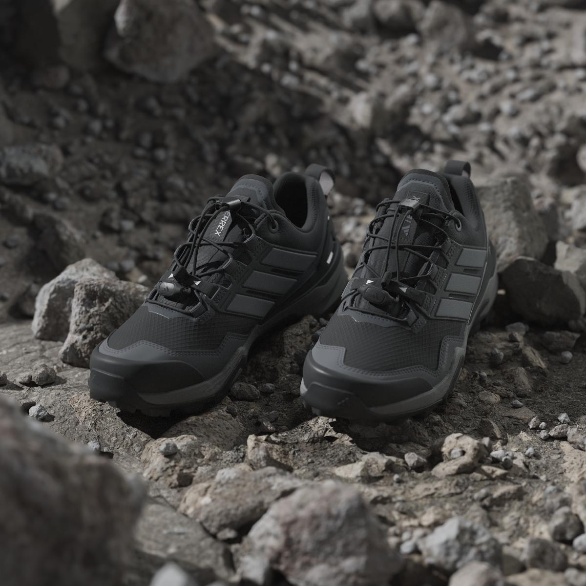 product/a/d/adidas_ih1098_cblack-grethr-gresix_14.jpg