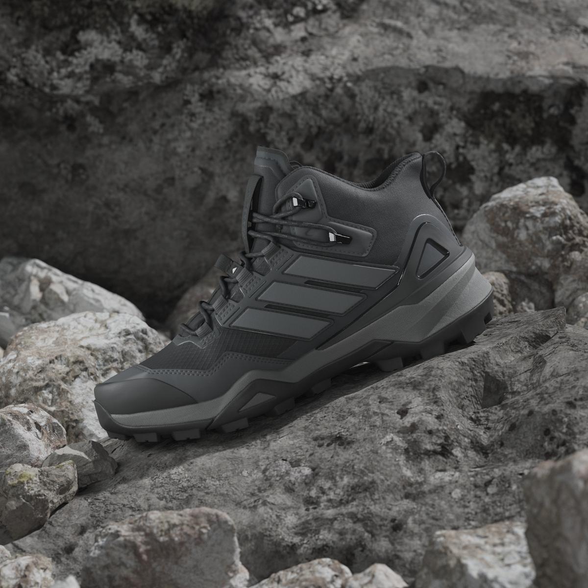 product/a/d/adidas_ih1103_cblack-grethr-gresix_16.jpg