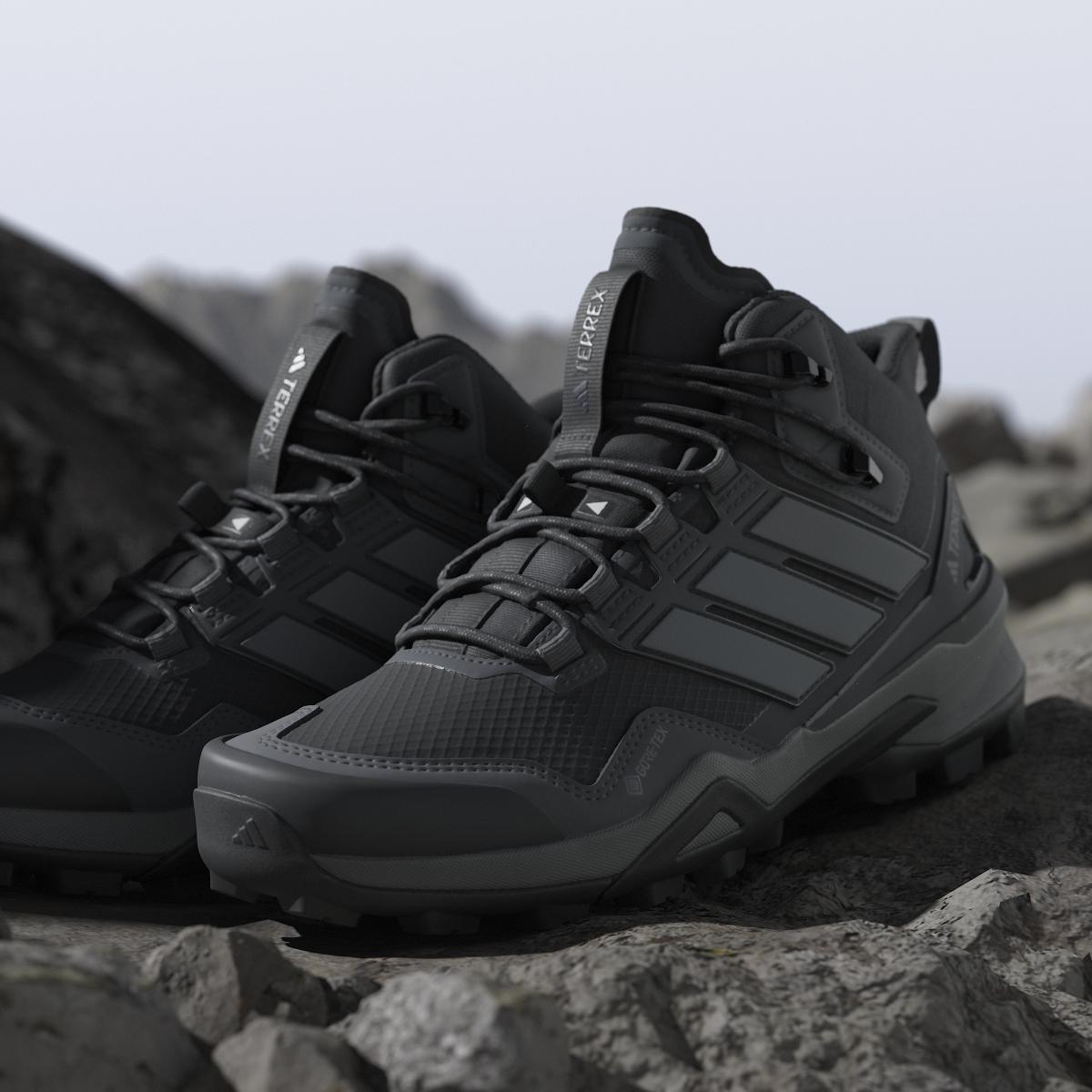 product/a/d/adidas_ih1103_cblack-grethr-gresix_18.jpg