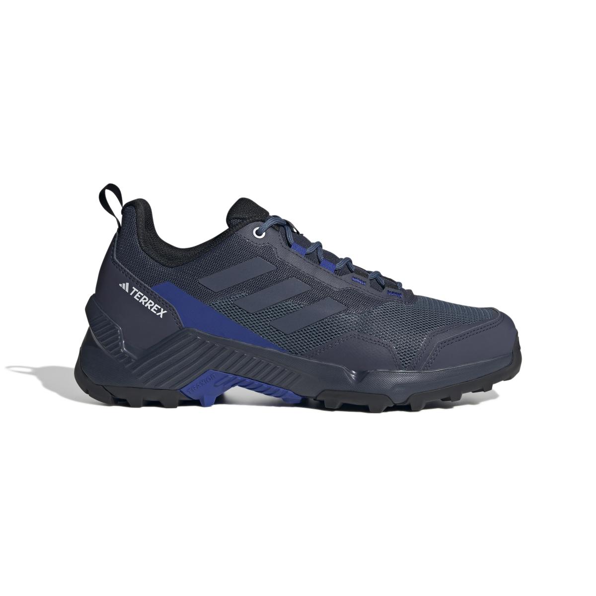 product/a/d/adidas_ih1165_1_footwear_photography_side_lateral_center_view_white.jpg