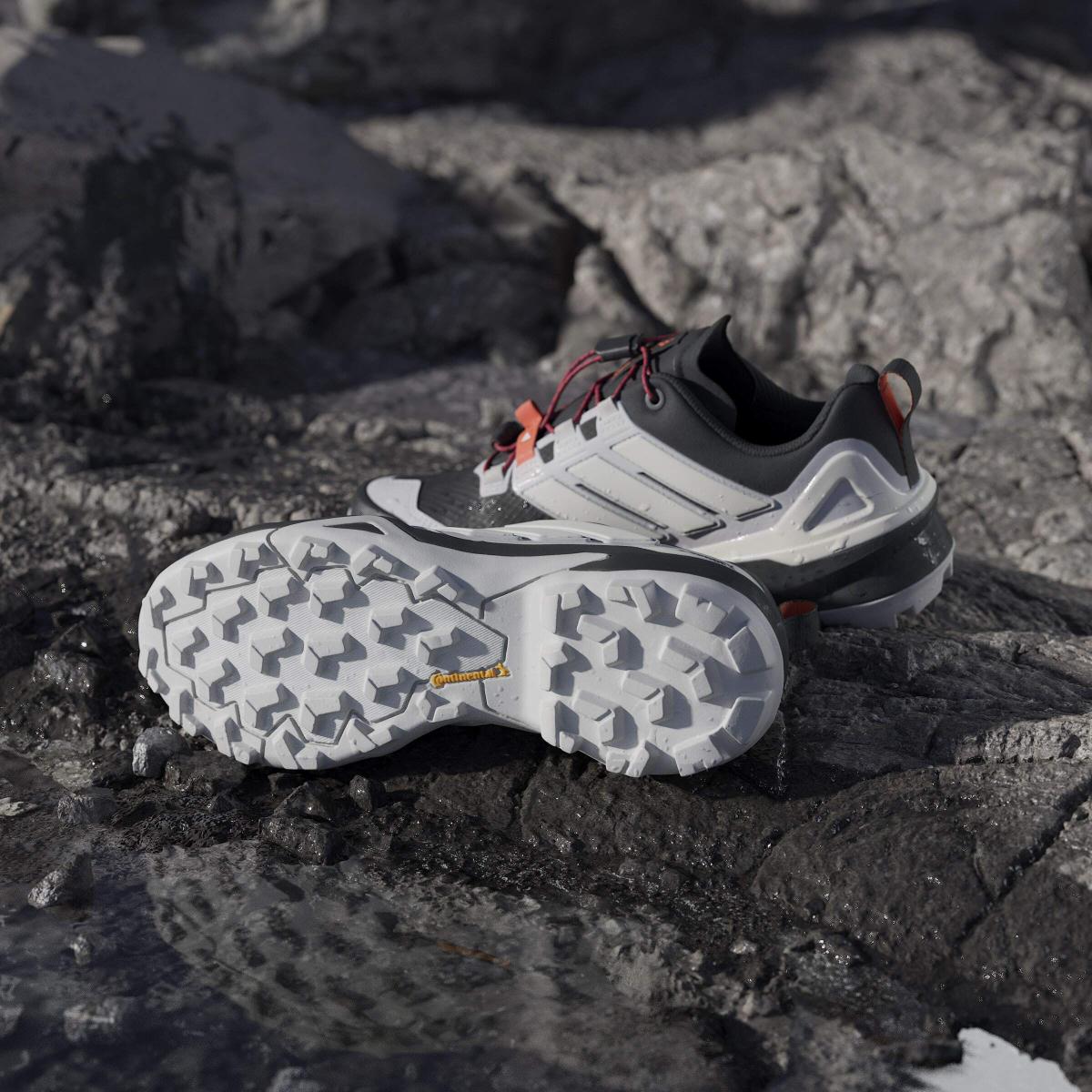 product/a/d/adidas_ih2802_17_footwear_photography_heromrktng_view_4-nw091625.jpg