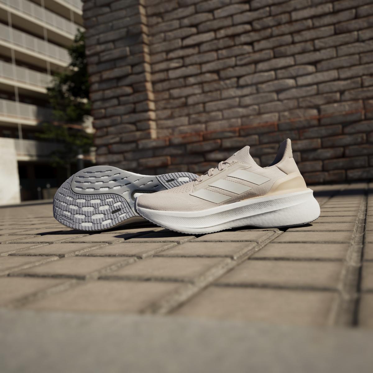 product/a/d/adidas_ih3104_19_footwear_photography_heromrktng_view_4-nw091625.jpg