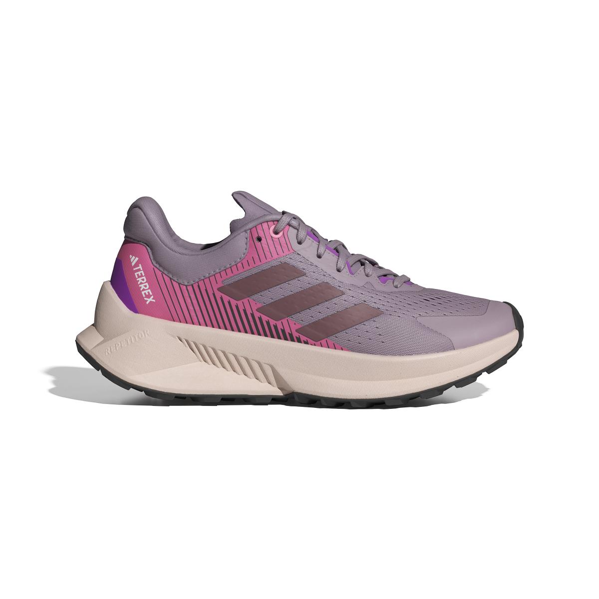 product/a/d/adidas_ih3446_1_footwear_photography_side_lateral_center_view_white.jpg