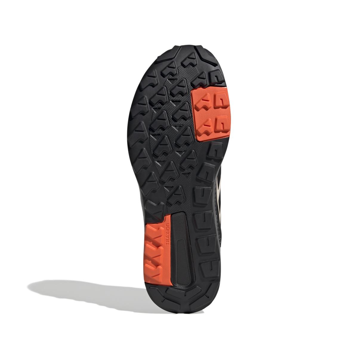 product/a/d/adidas_ih3545_4_footwear_photography_bottom_view_white.jpg