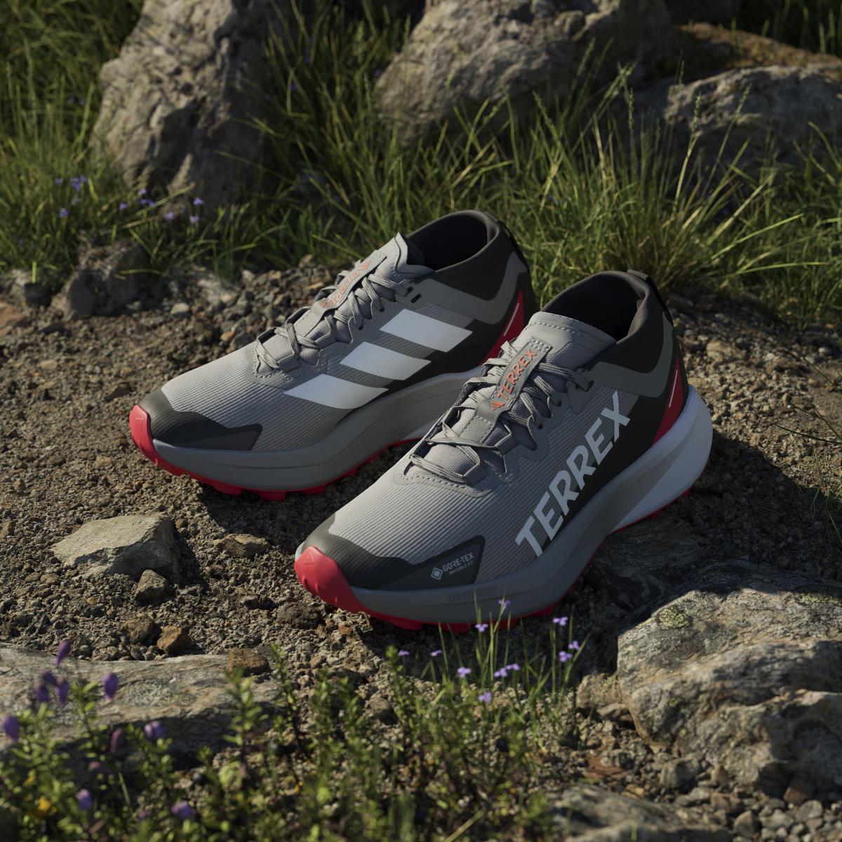 product/a/d/adidas_ih3776_18_footwear_photography_heromrktng_view_5-nw091625.jpg