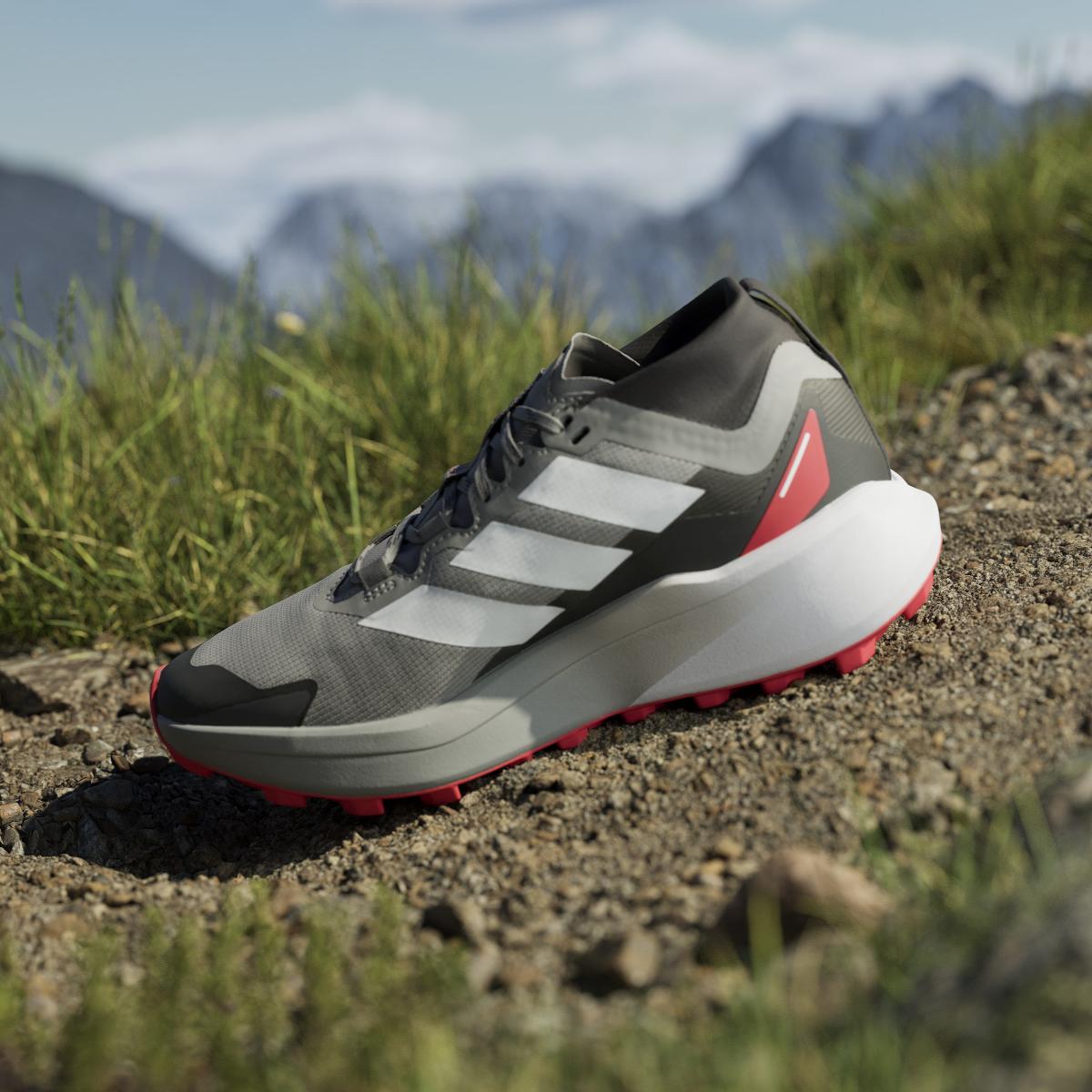 product/a/d/adidas_ih3776_20_footwear_photography_heromrktng_view_7-nw091625.jpg