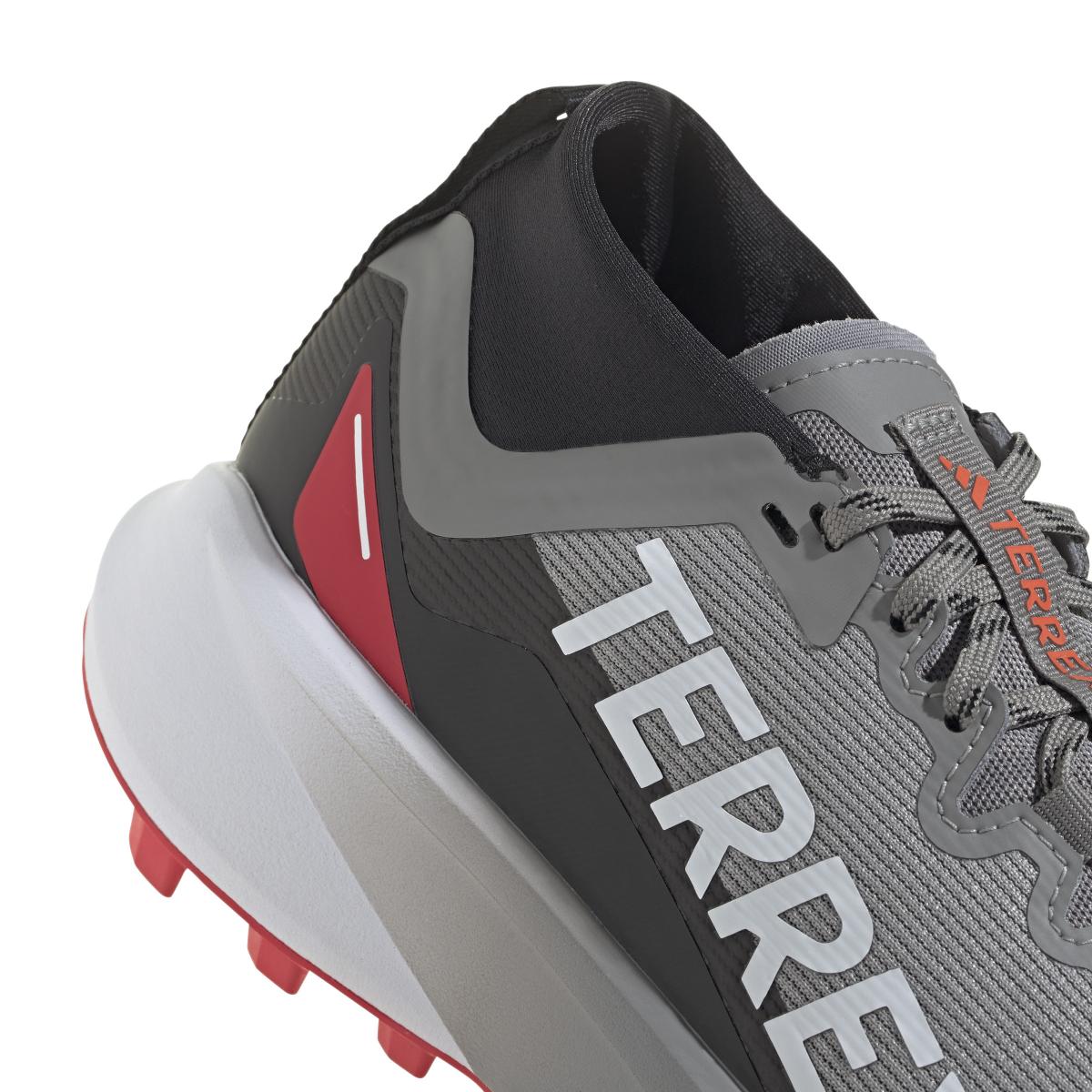 product/a/d/adidas_ih3776_9_footwear_photography_detail_view_2_white-nw091625.jpg