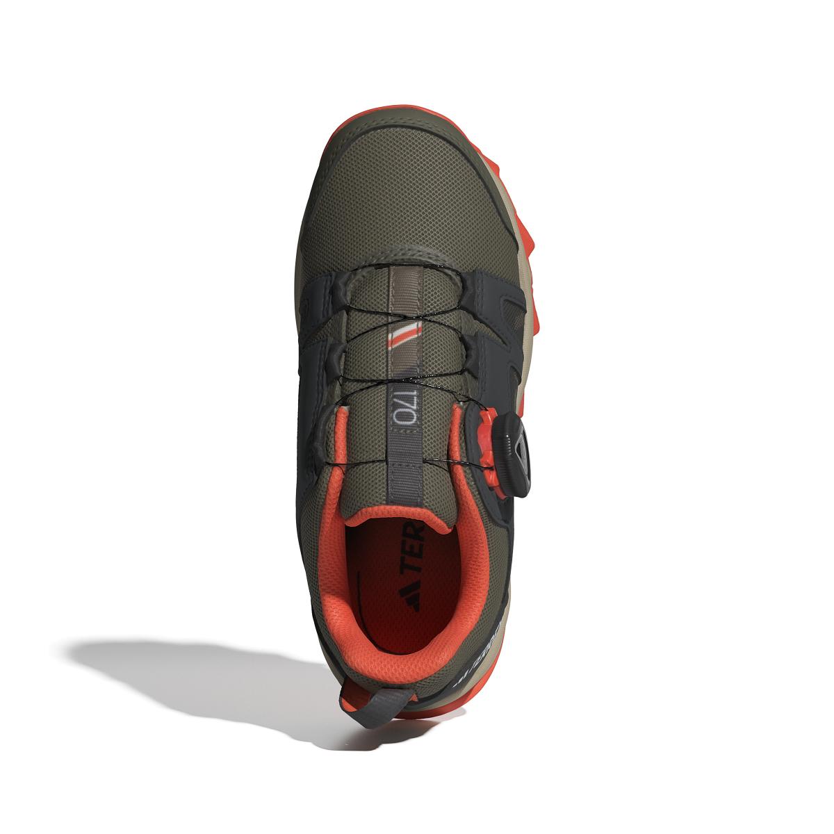 product/a/d/adidas_ih5082_3_footwear_photography_top_portrait_view_white.jpg