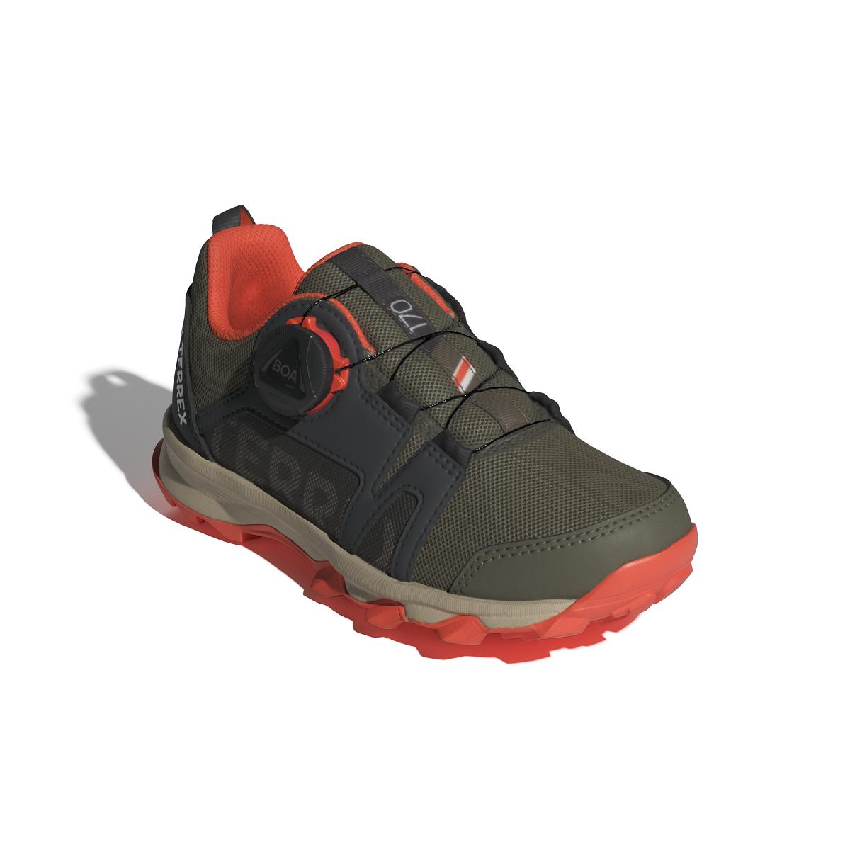 product/a/d/adidas_ih5082_6_footwear_photography_front_lateral_top_view_white.jpg