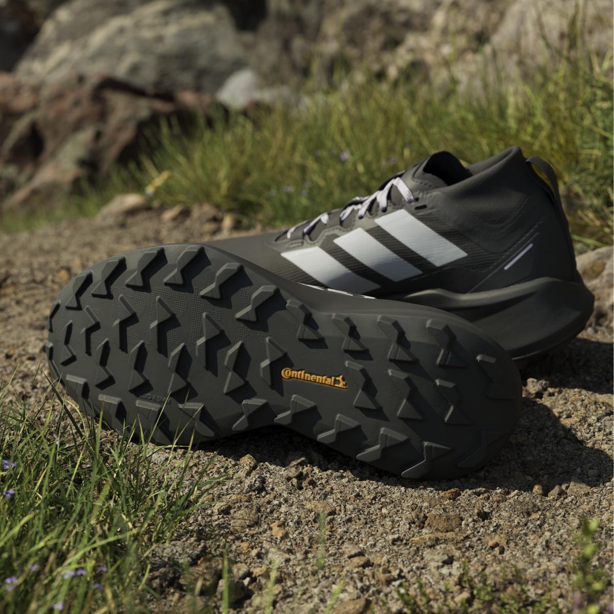 product/a/d/adidas_ih5358_26_footwear_photography_heromrktng_view_11-nw091625.jpg