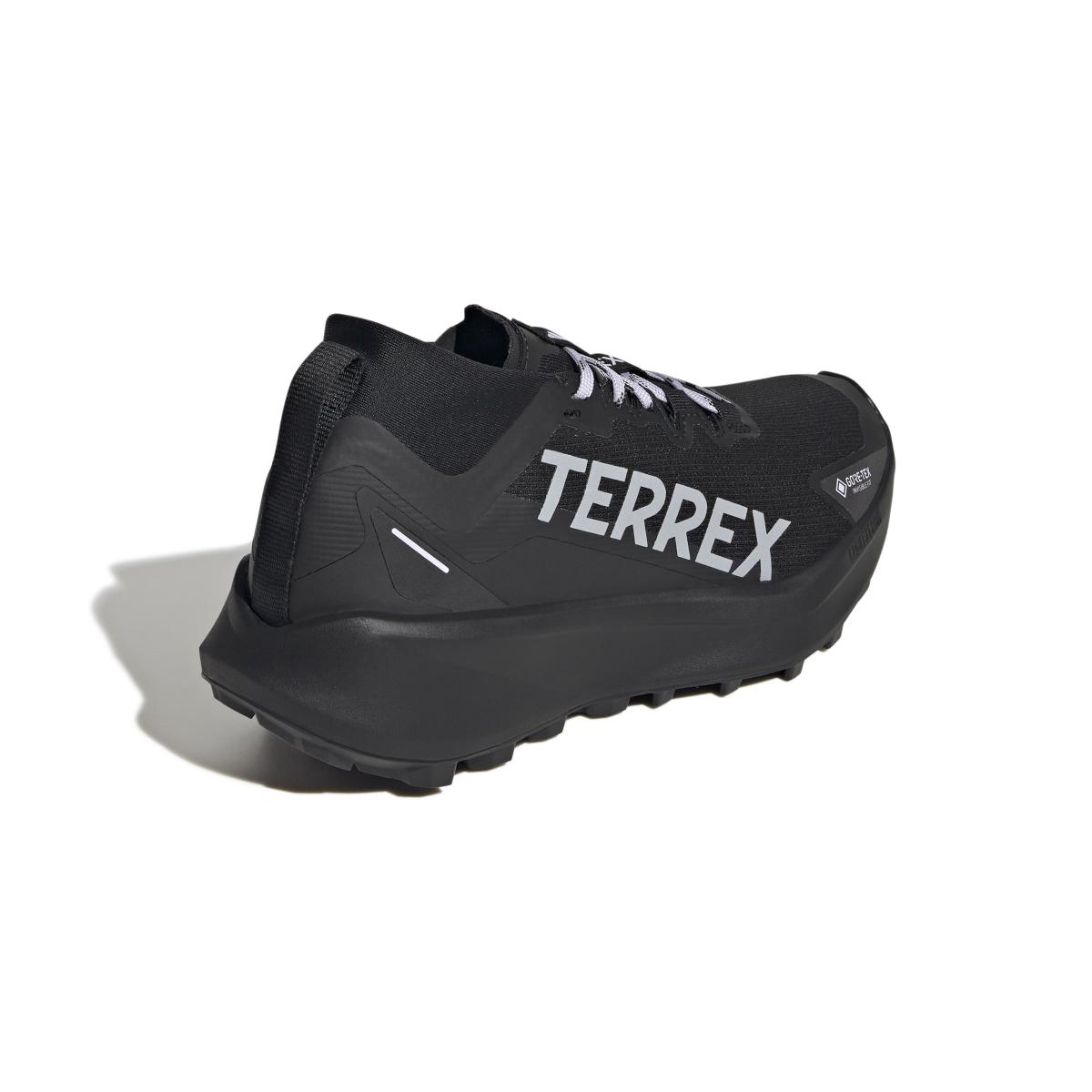 product/a/d/adidas_ih5358_7_footwear_photography_back_lateral_top_view_white-nw091625.jpg