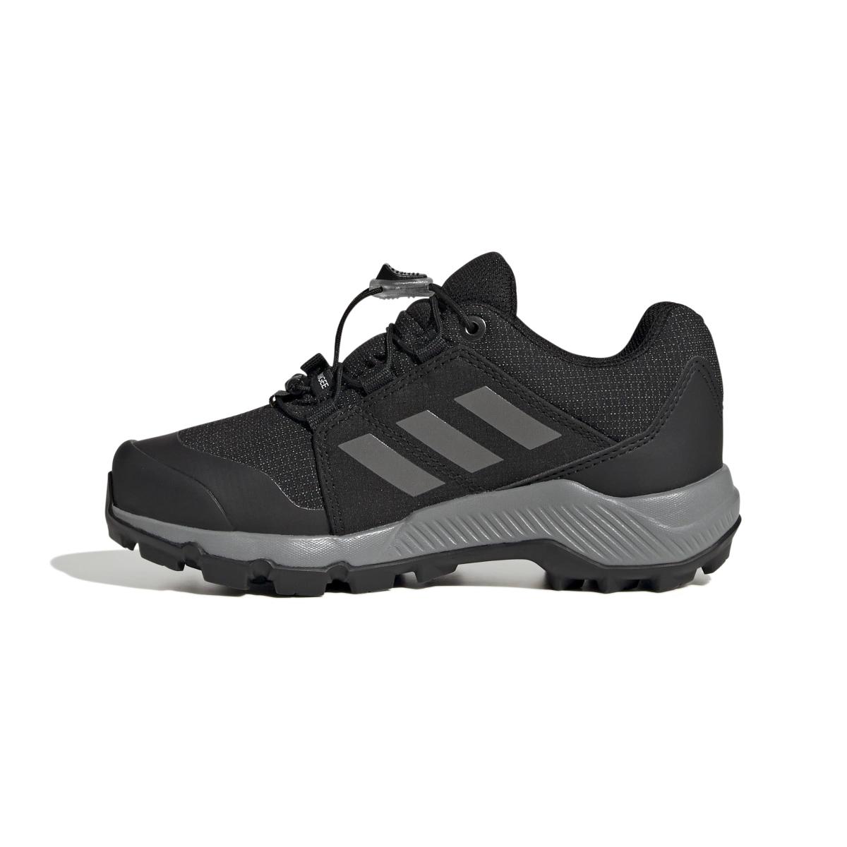 product/a/d/adidas_ih5511_5_footwear_photography_side_medial_center_view_white-nw091625.jpg