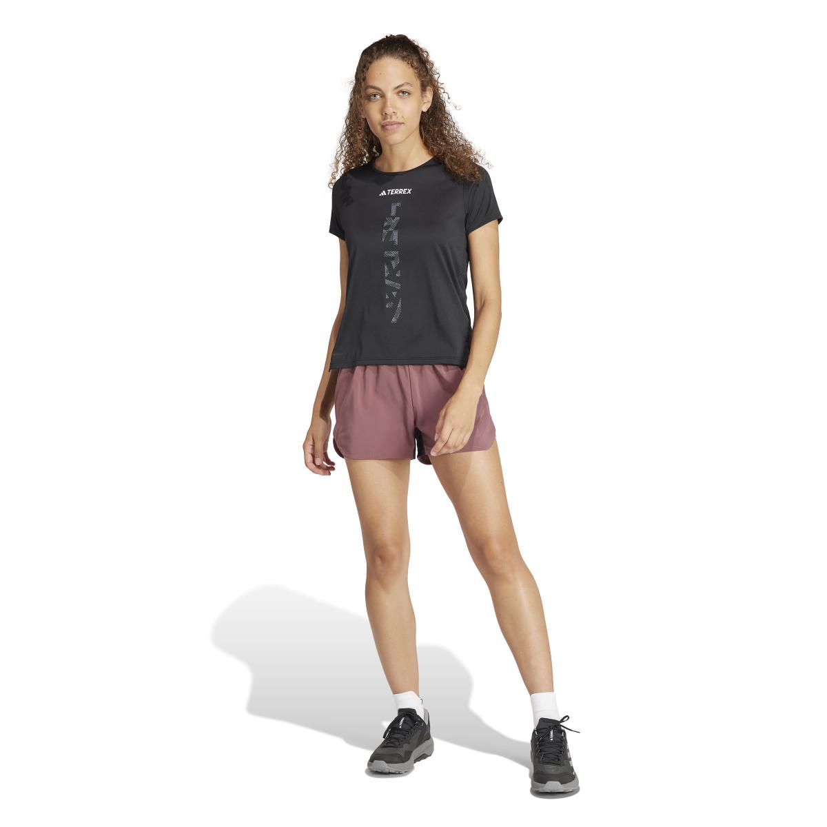 product/a/d/adidas_ip4857_6_apparel_on_model_standard_outfit_view_white.jpg