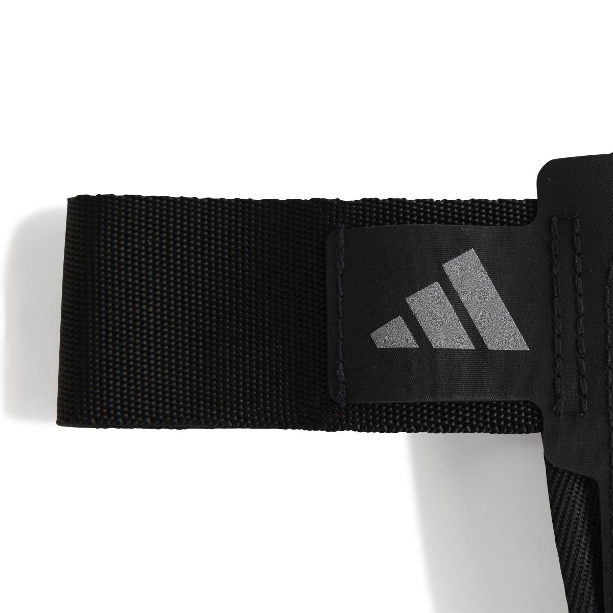 product/a/d/adidas_it2055_5_hardware_photography_detail_view_1_white.jpg