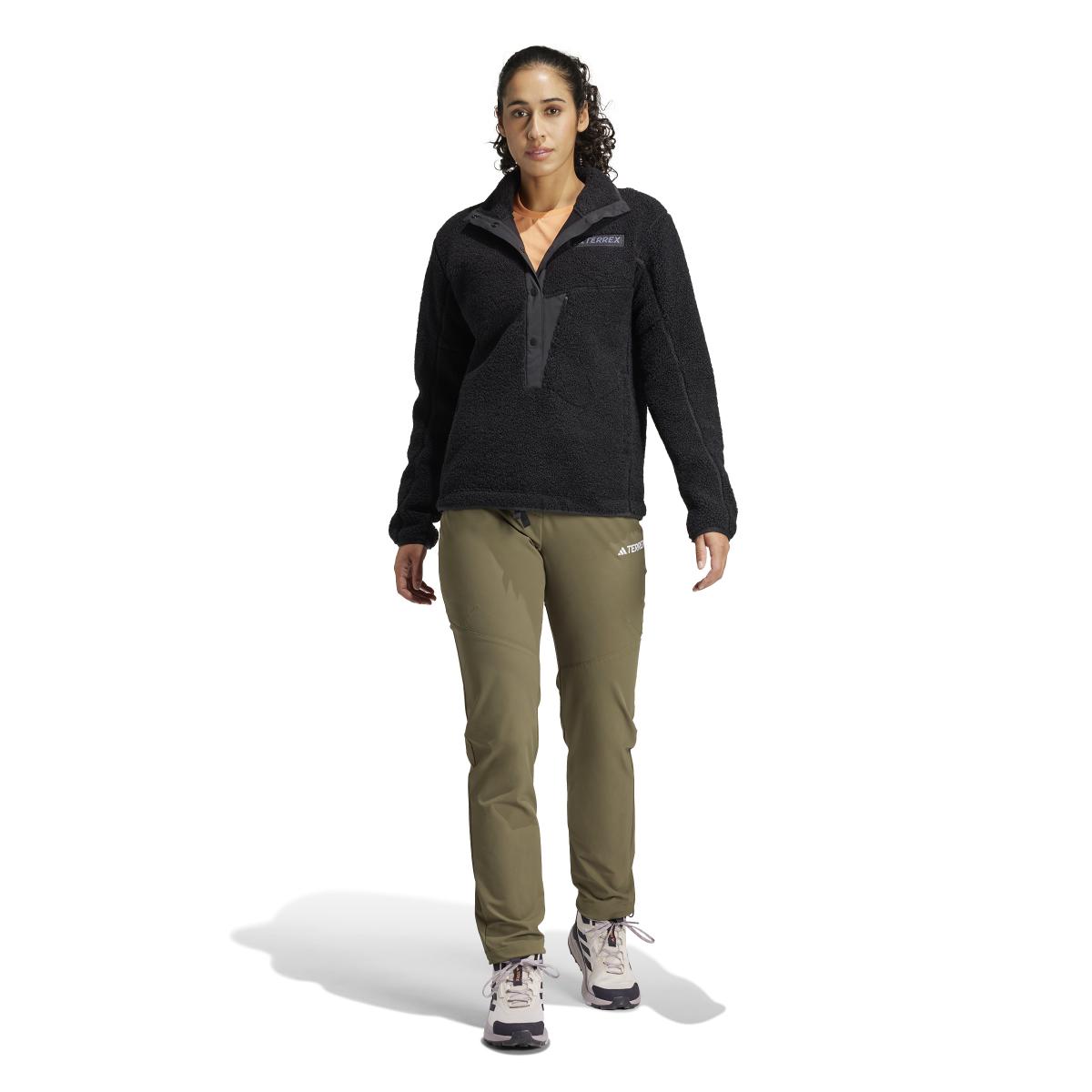 product/a/d/adidas_iw0225_7_apparel_on_model_standard_outfit_view_white.jpg