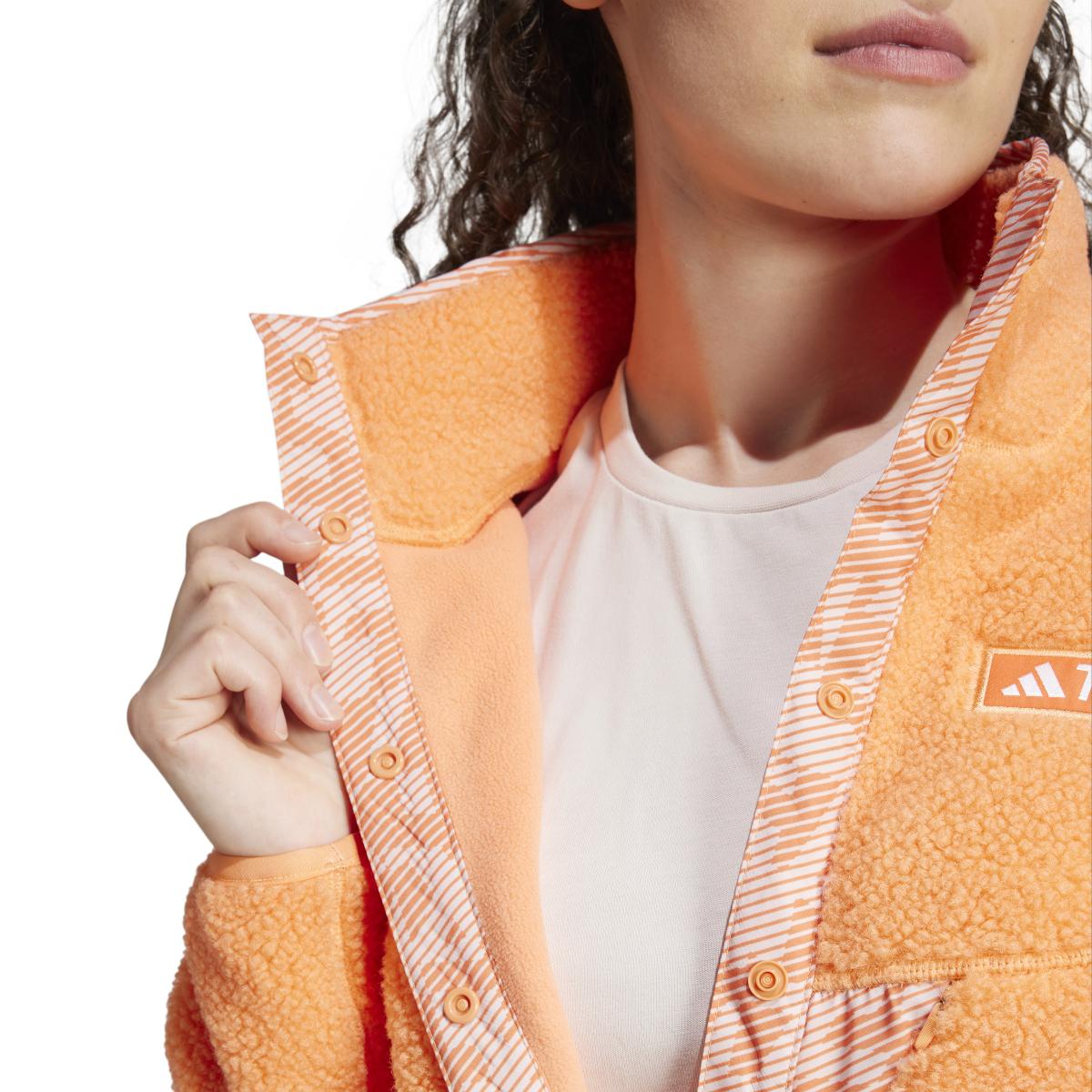 product/a/d/adidas_iw0227_8_apparel_on_model_detail_view_2_white.jpg